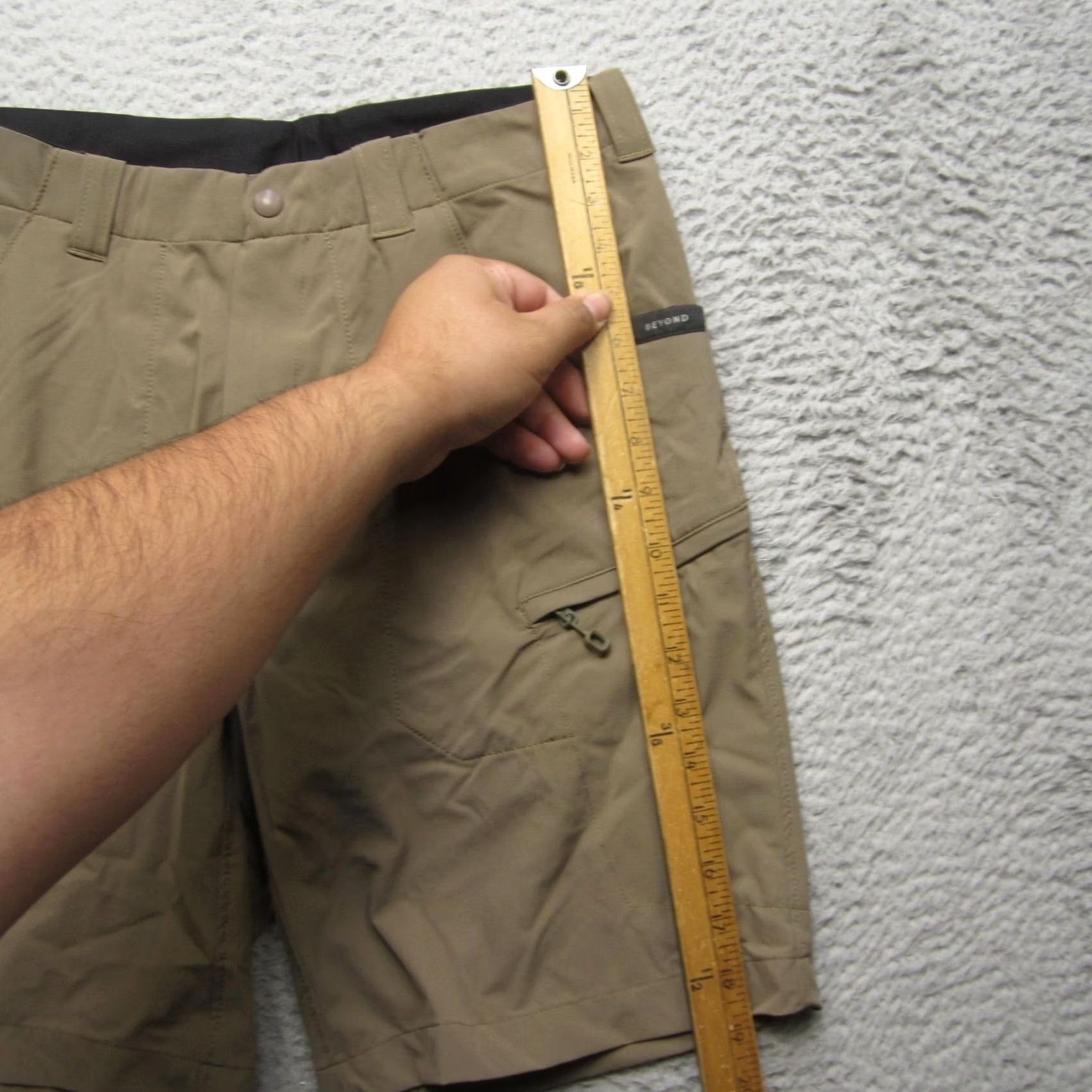 Vintage Beyond Clothing Shorts Mens 30 Regular Tactical Cargo Nylon Hiking Outdoor Beige Size US 30 / EU 46 - 6 Thumbnail