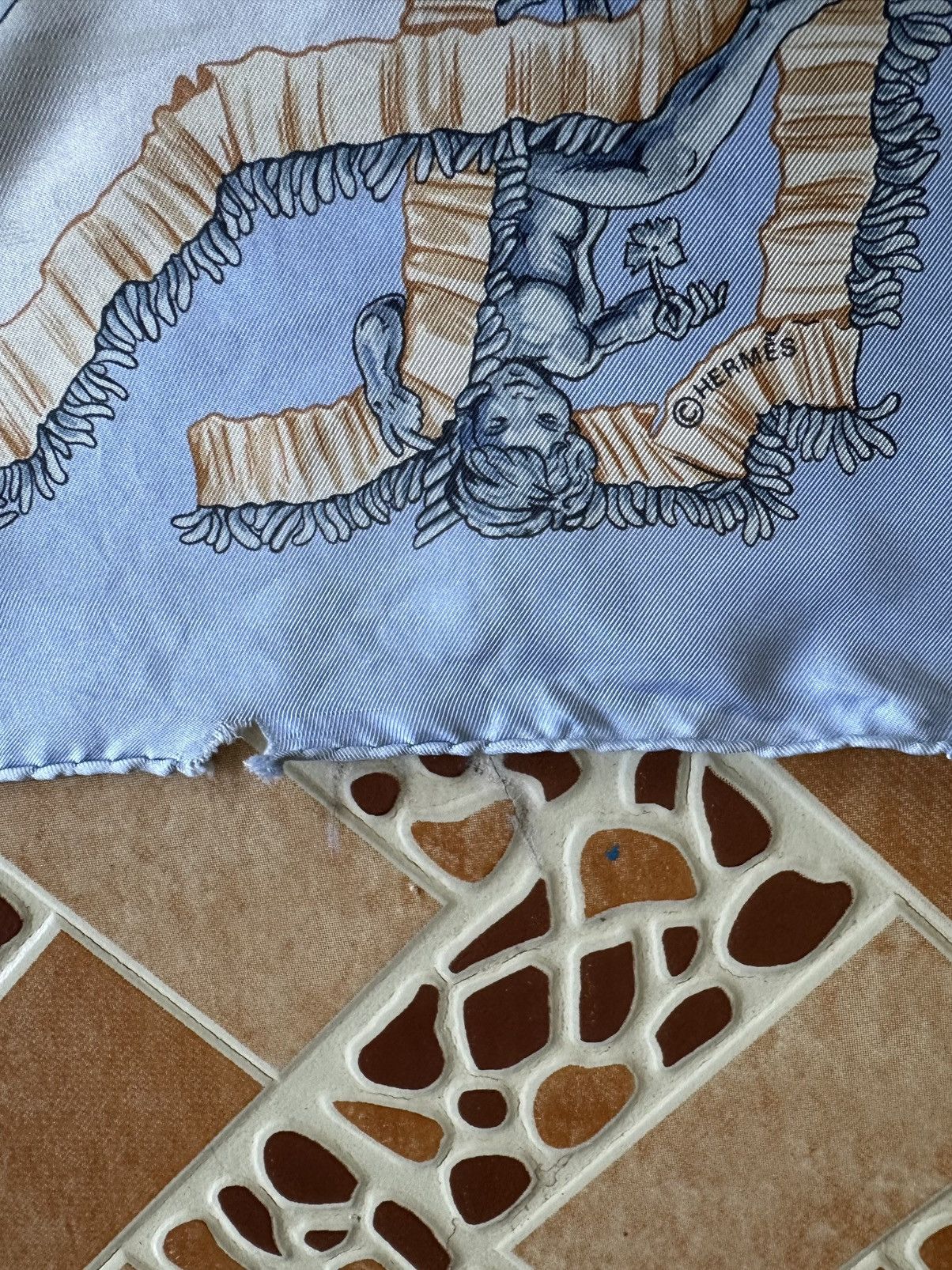Hermes 🔅Steals🔅HERMES Traineaux Et Glissades Scarf Carre 90 Silk Size ONE SIZE - 9 Thumbnail