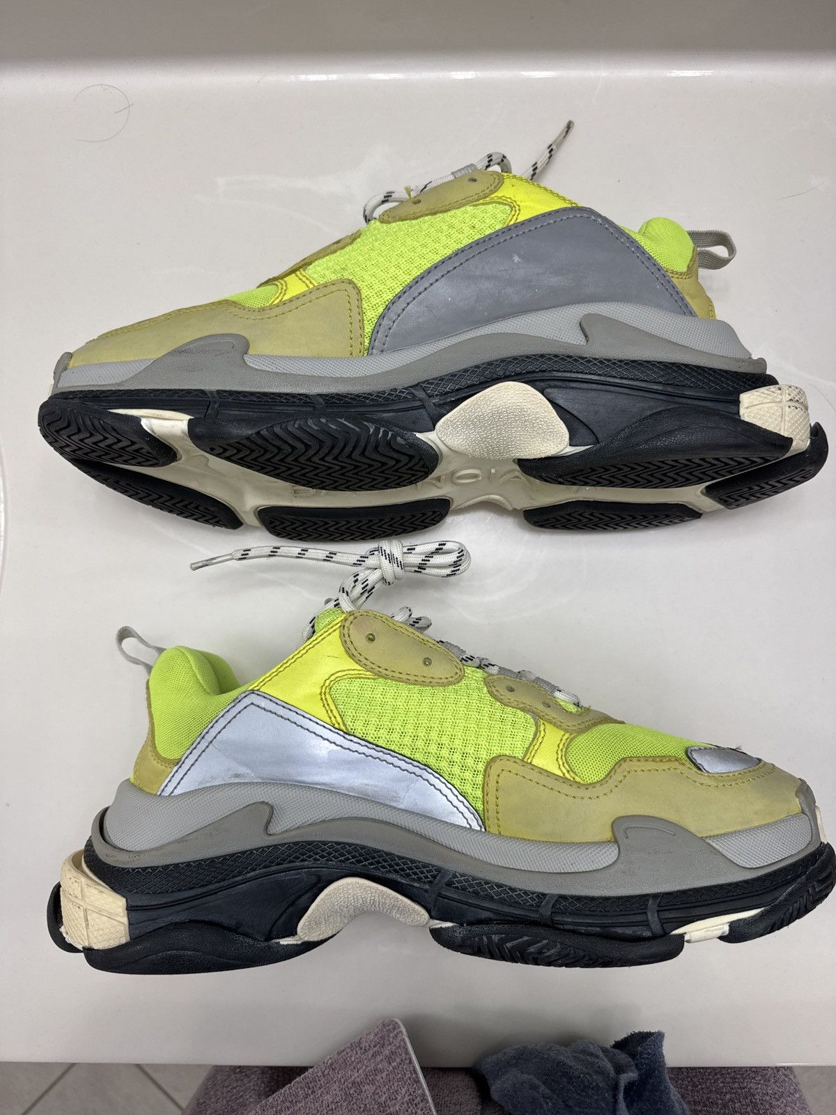 Balenciaga Triple S Neon Yellow Size US 10 / EU 43 - 4 Thumbnail