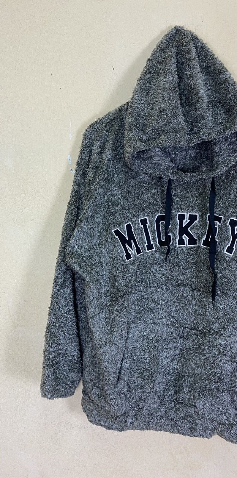 Disney × Mickey Mouse Disney Big Font Mickey Sherpa Hoodie Size US L / EU 52-54 / 3 - 3 Thumbnail