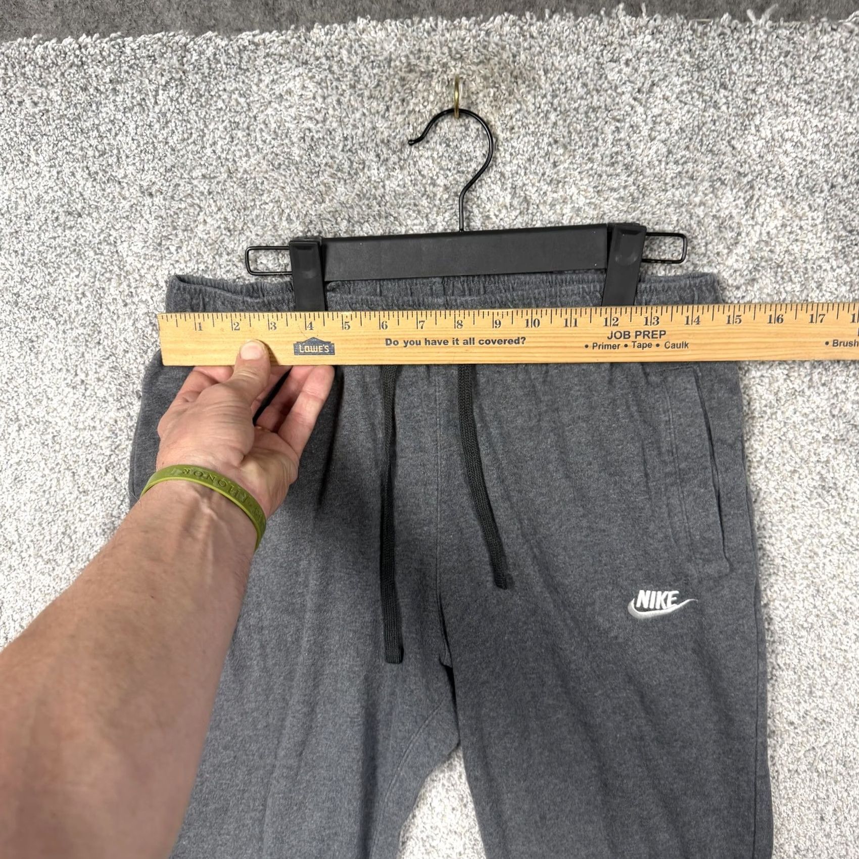 Nike Nike Sweatpants Mens M Gray Club Fleece Athletic Joggers Gorpcore Tapered Inseam 26" Waist 30" Regular Fit Pockets Casual Activewear Size US 31 - 2 Thumbnail