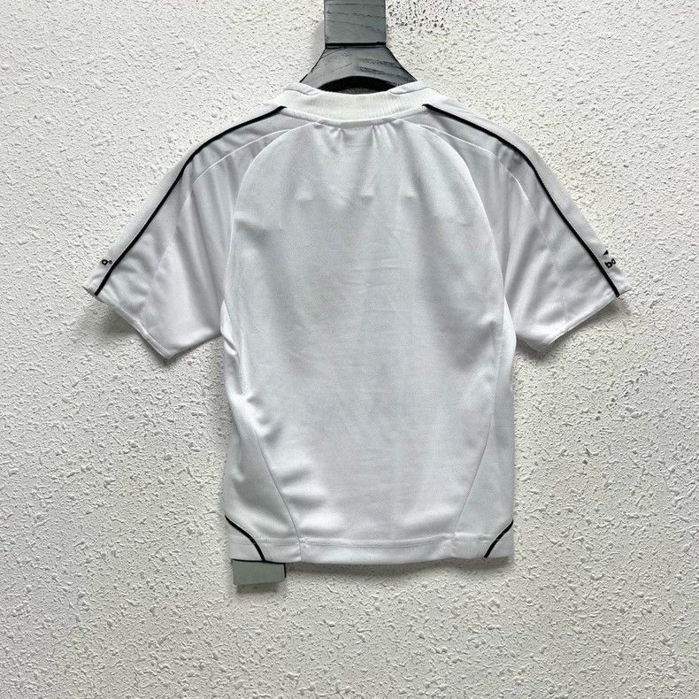 Balenciaga Balenciaga Manchester United Embroidered T-shirt Size US S / EU 44-46 / 1 - 2 Thumbnail