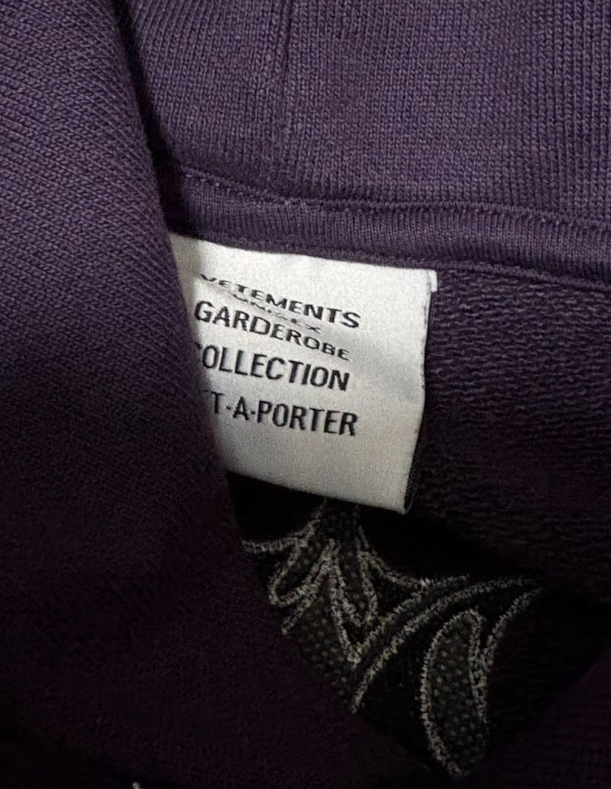Vetements Vetements Sanskrit Embroidery Sweatshirt Size US M / EU 48-50 / 2 - 6 Thumbnail