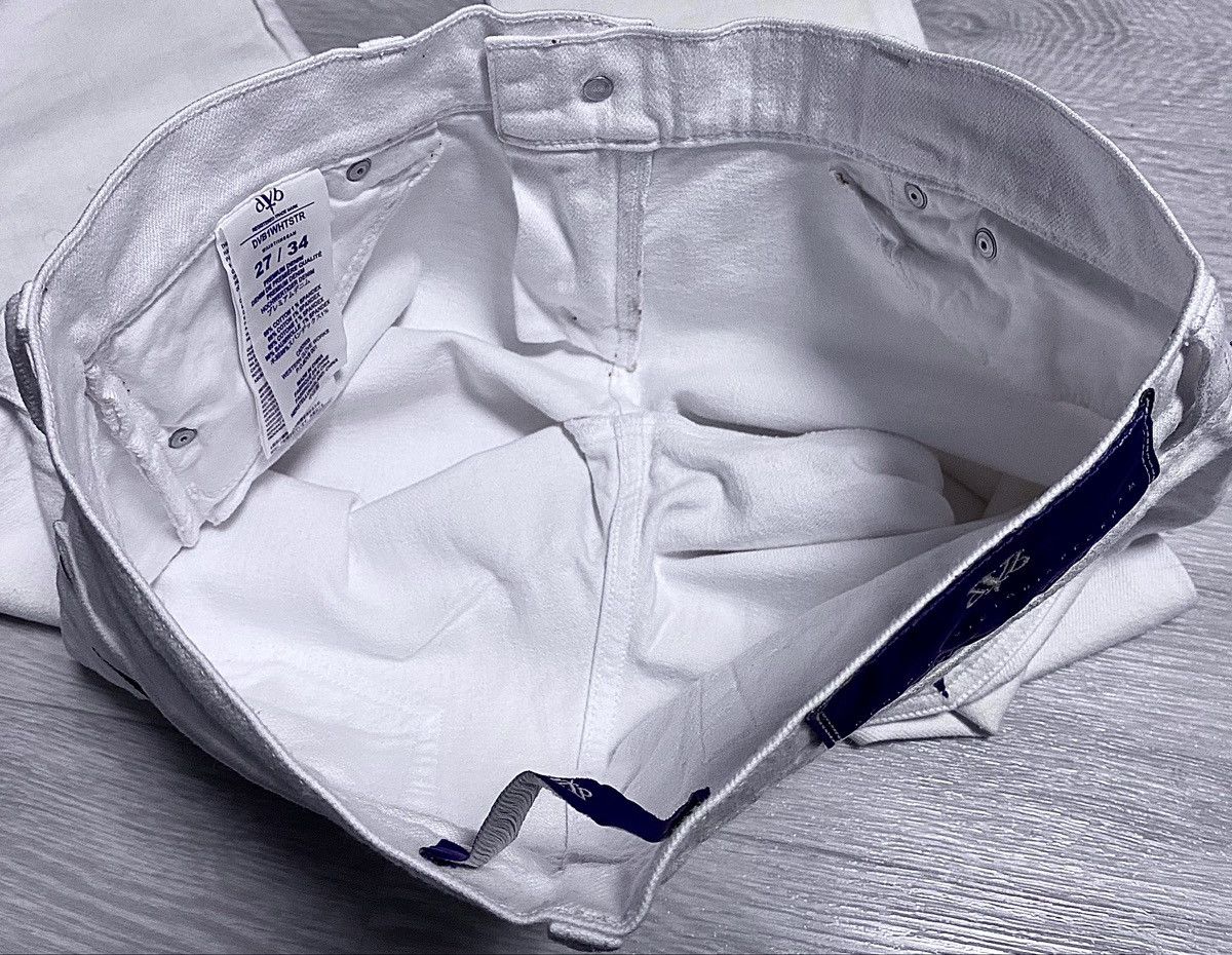 Victoria Beckham Victoria Beckham White Flared Jeans Denim Embroidered Logo Size 27" / US 4 / IT 40 - 23 Thumbnail