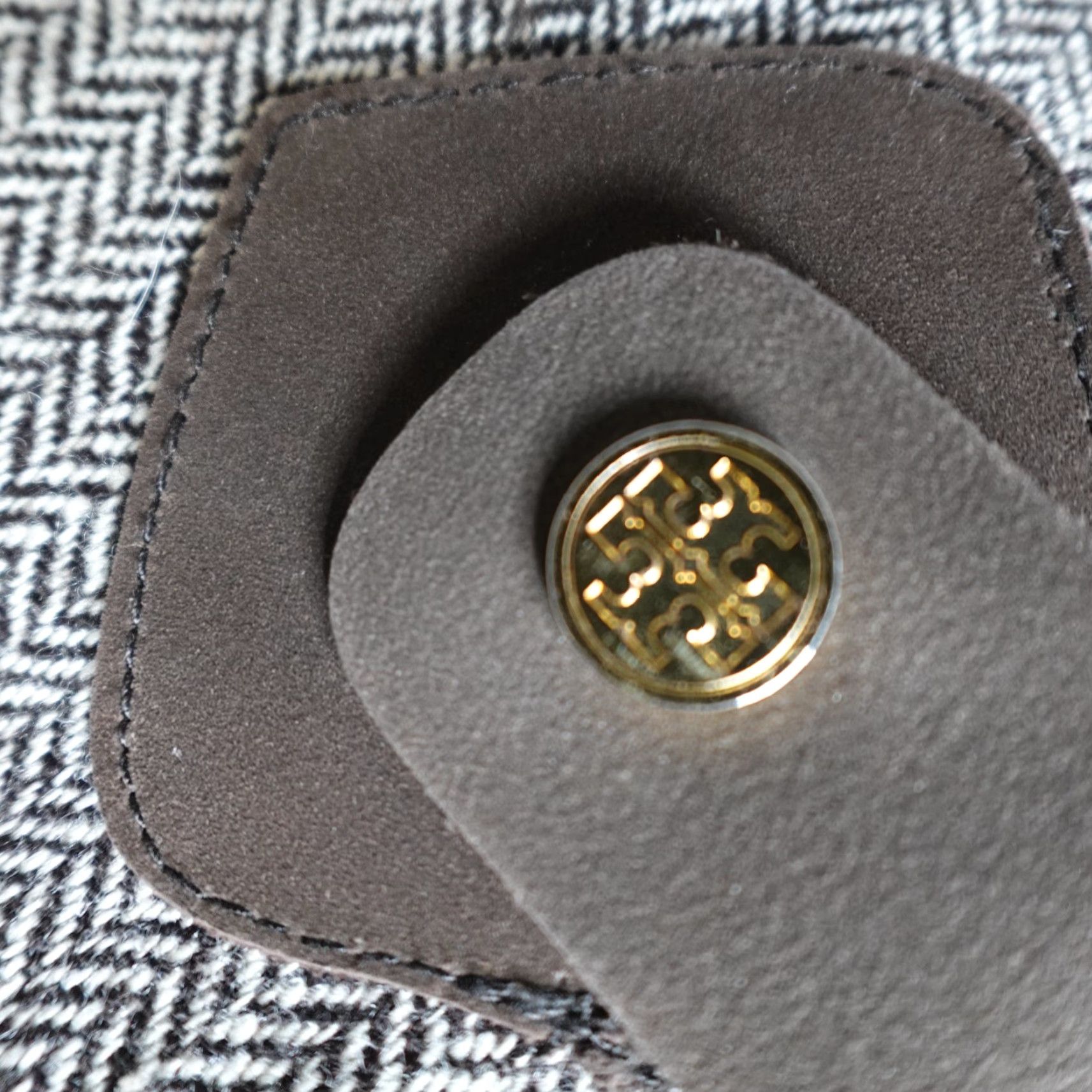 Tory Burch Tory Burch Blazer Brown Small Herringbone Tweed Jacket Front Toggle Privacy 22061513 Size S / US 4 / IT 40 - 5 Thumbnail