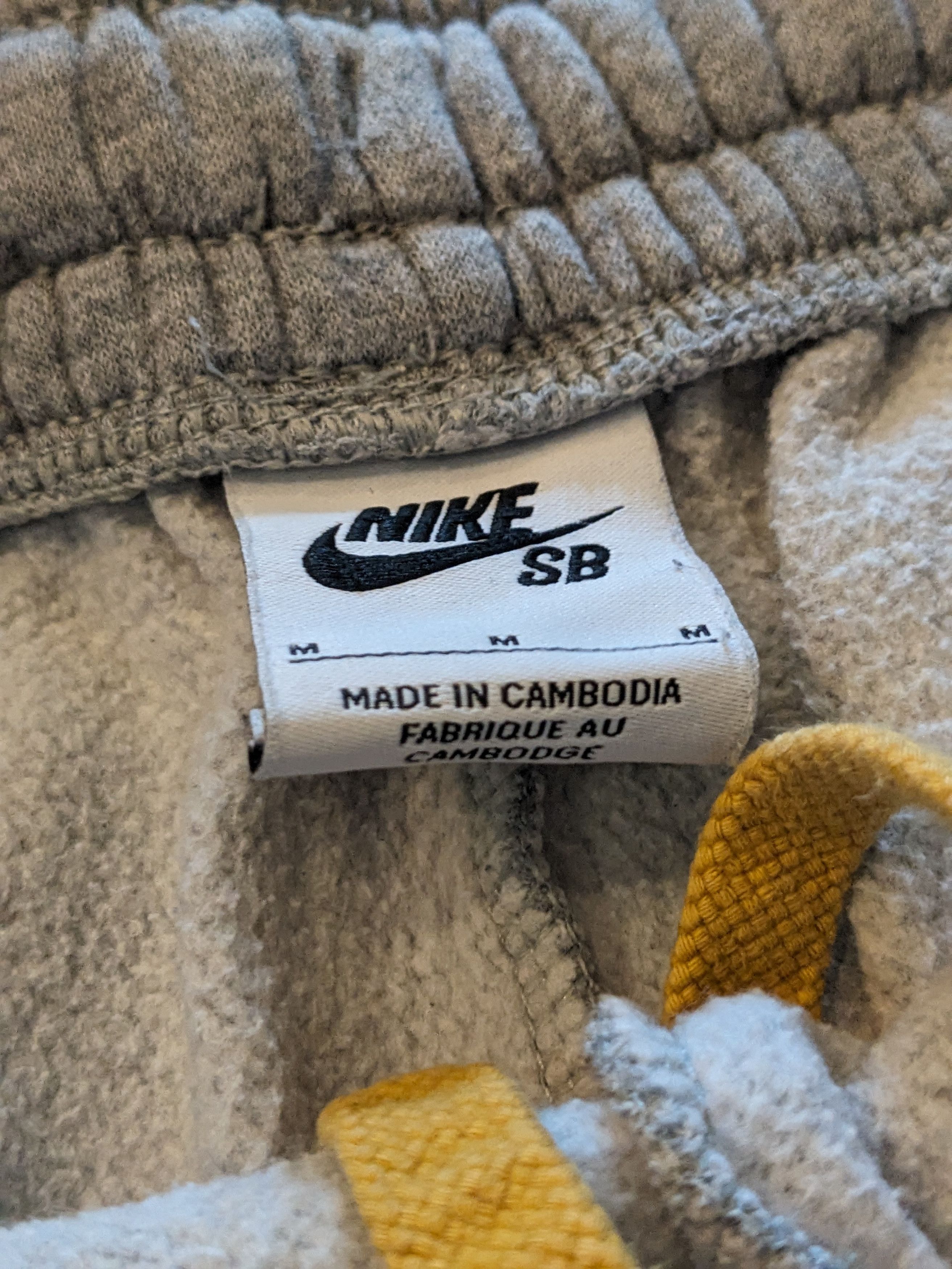 Nike SB Nike SB Court Fleece Skate Gray Medium Sweatpants Shorts Size US 30 / EU 46 - 3 Thumbnail