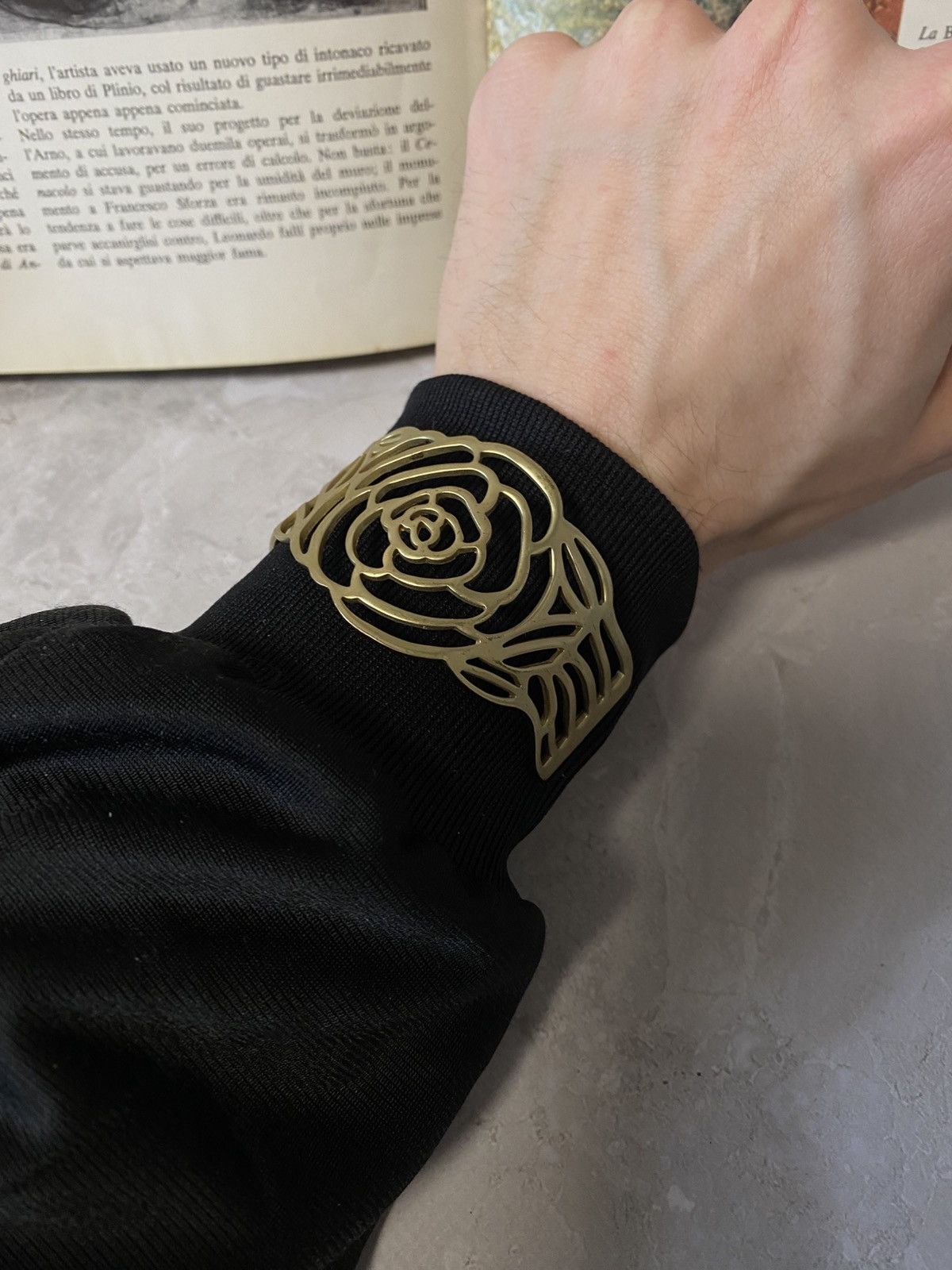 Japanese Brand Vintage Gold Rose Filigree Hinged Cuff Bracelet Bangle Size ONE SIZE - 1 Thumbnail