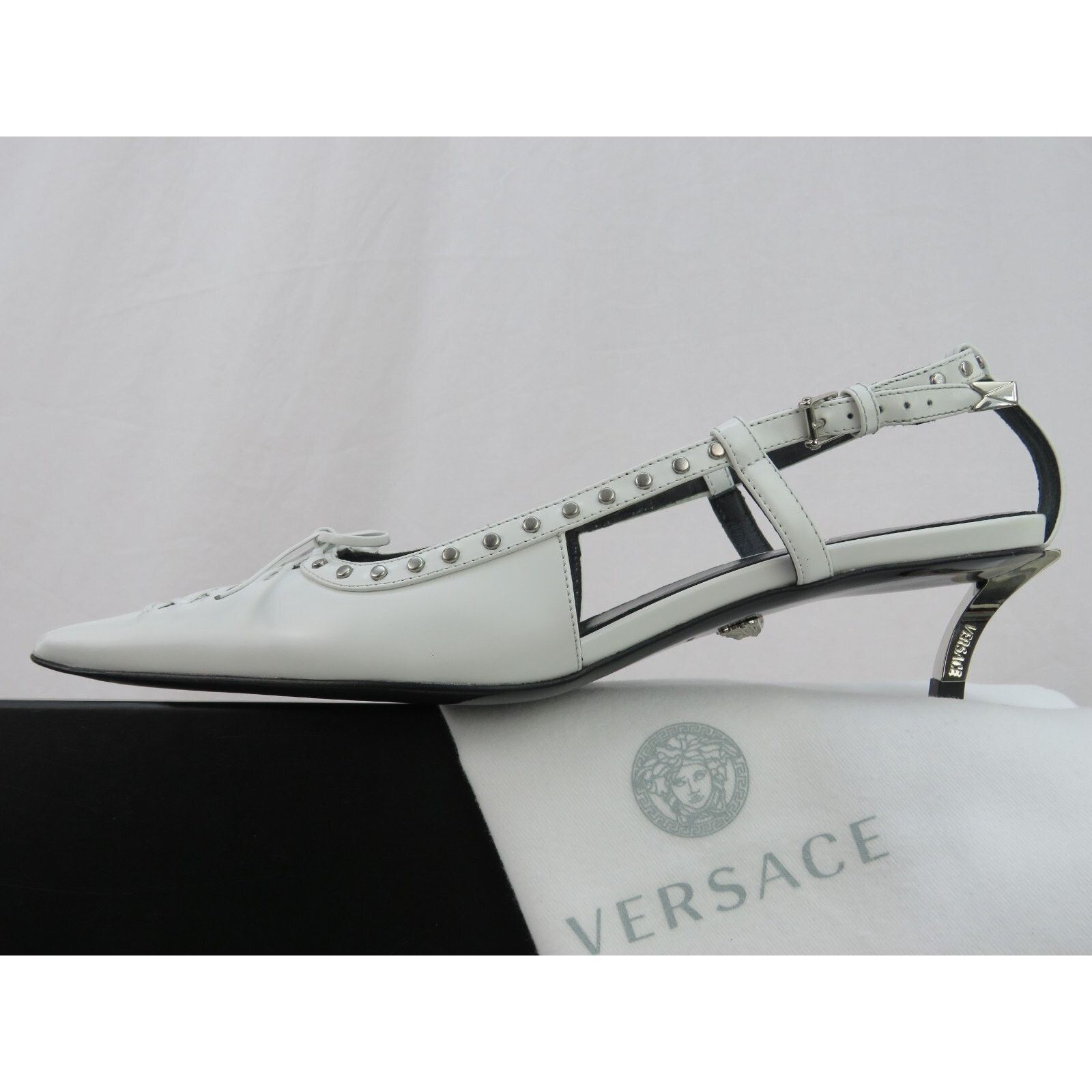 Versace VERSACE WHITE PATENT LEATHER GOLD MEDUSA KITTEN PUMPS 41 11 Size US 11 / IT 41 - 3 Thumbnail