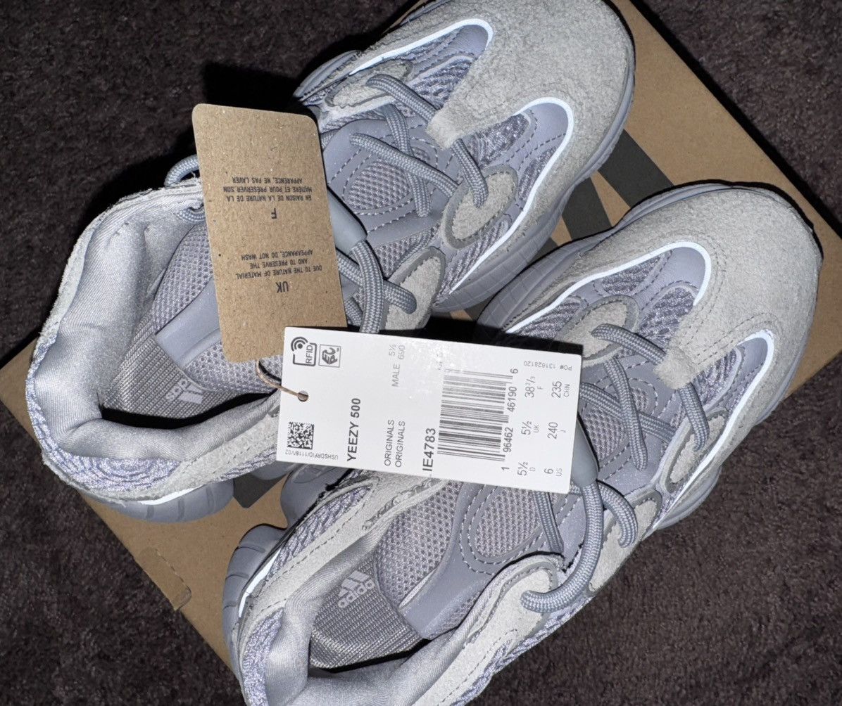 Adidas Yeezy 500 Size US 6 / EU 39 - 2 Thumbnail