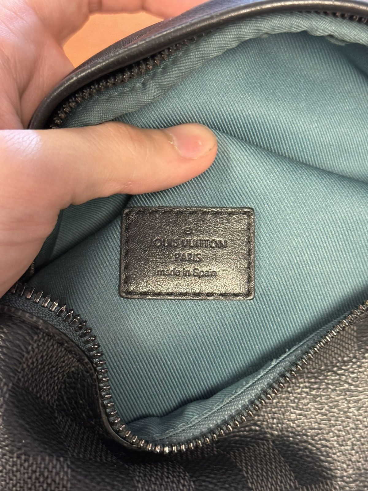 Louis Vuitton Louis Vuitton Navy Blue Discovery Belt Bag/ Cross Over 🧼 Size ONE SIZE - 20 Thumbnail