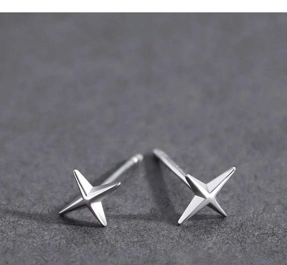 Jewelry × Vintage Punk Small Cross Stud Earrings Size ONE SIZE - 4 Thumbnail