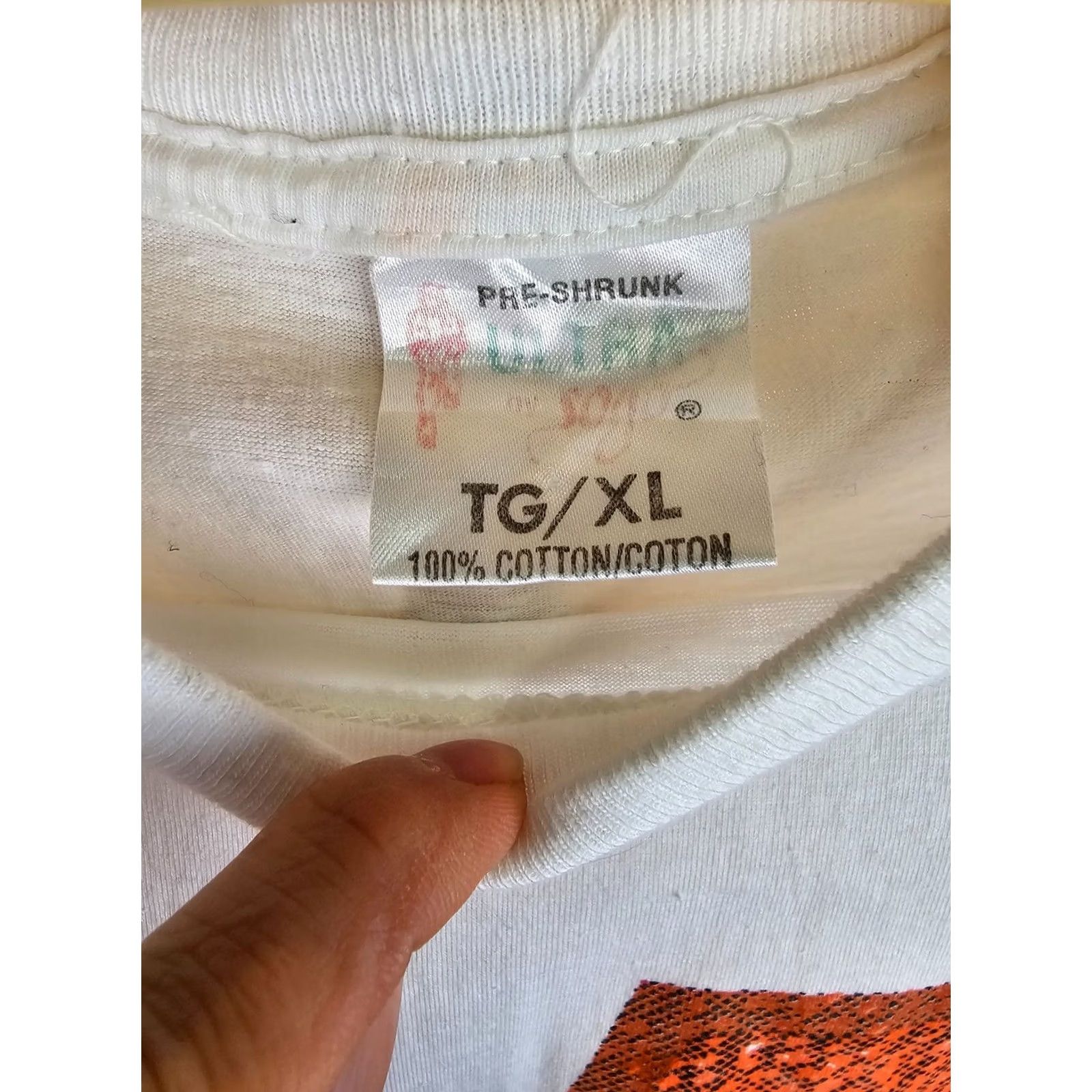 Vintage VINTAGE MICHIGAN WOLVERINES NCCA FOOTBALL WHITE COTTON T-SHIRT XL Mens Size US XL / EU 56 / 4 - 6 Thumbnail