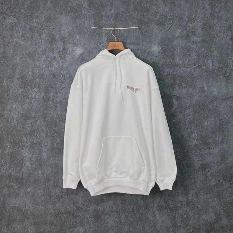 Balenciaga Soccer Paris Zip-Hoodie ホワイト Jungkook Rocks Balenciaga Paris Soccer Zip Up Hoodie in White