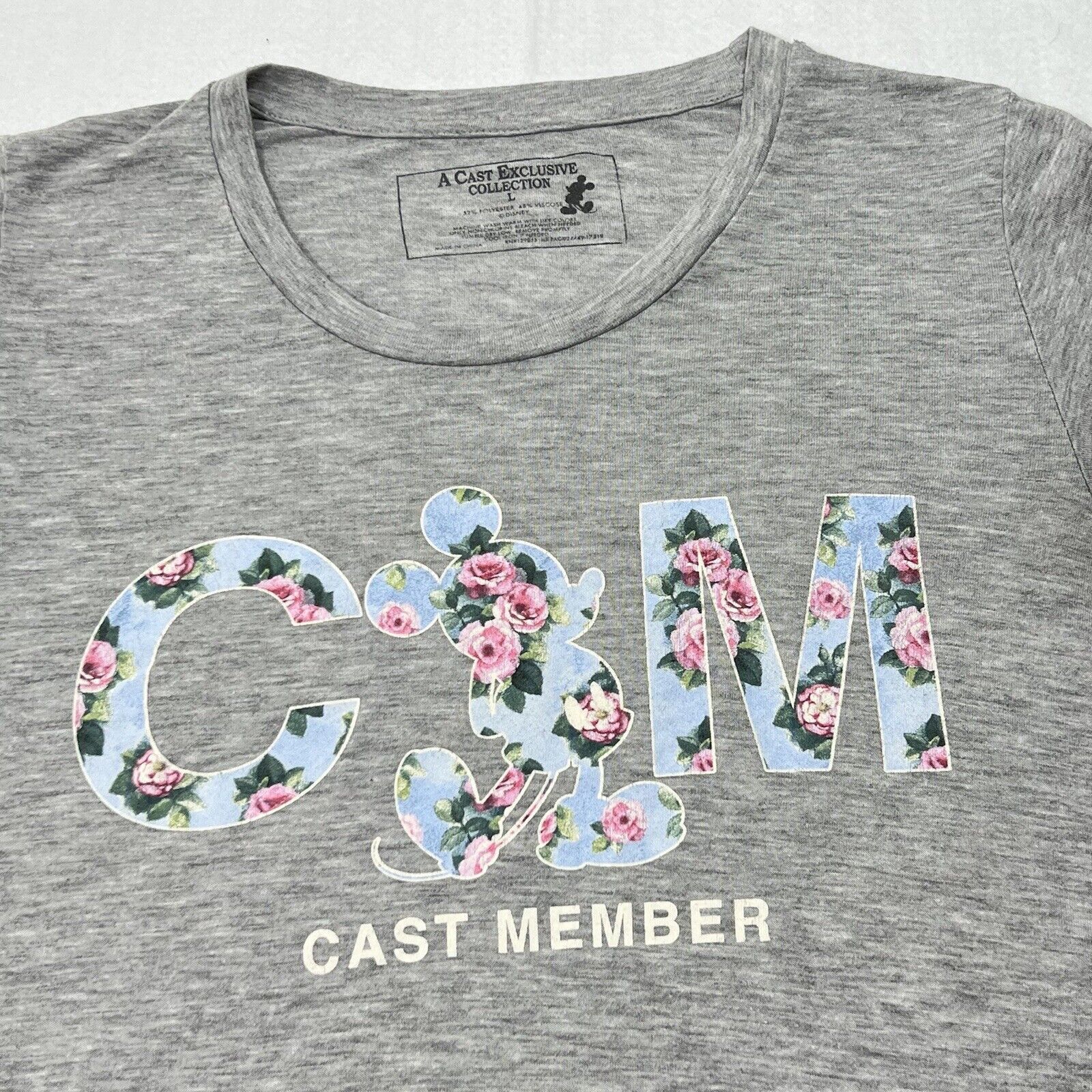 Disney Disney Cast Exclusive Collection Large Gray Floral T Shirt Size L / US 10 / IT 46 - 2 Thumbnail