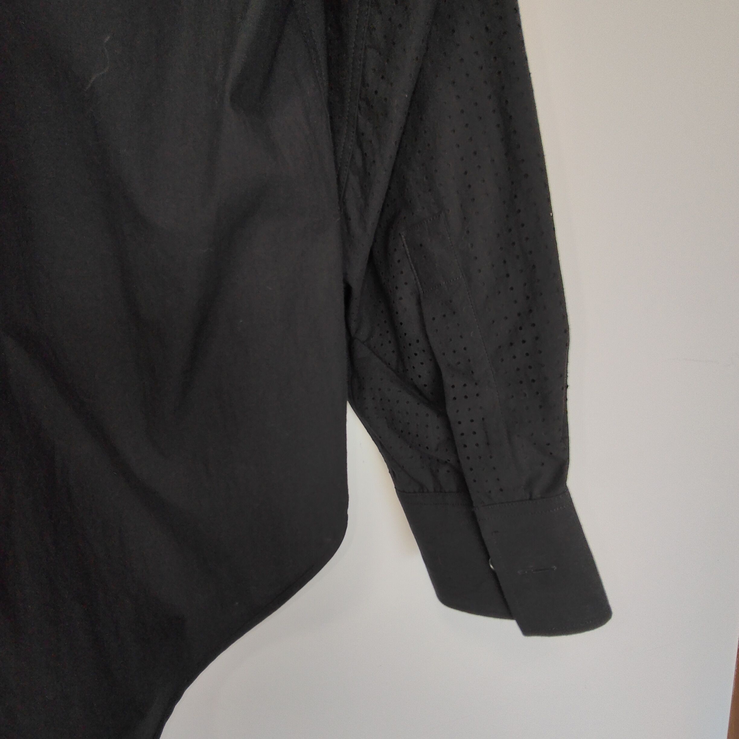 Givenchy Laser cut logo shirt Size US S / EU 44-46 / 1 - 11 Thumbnail
