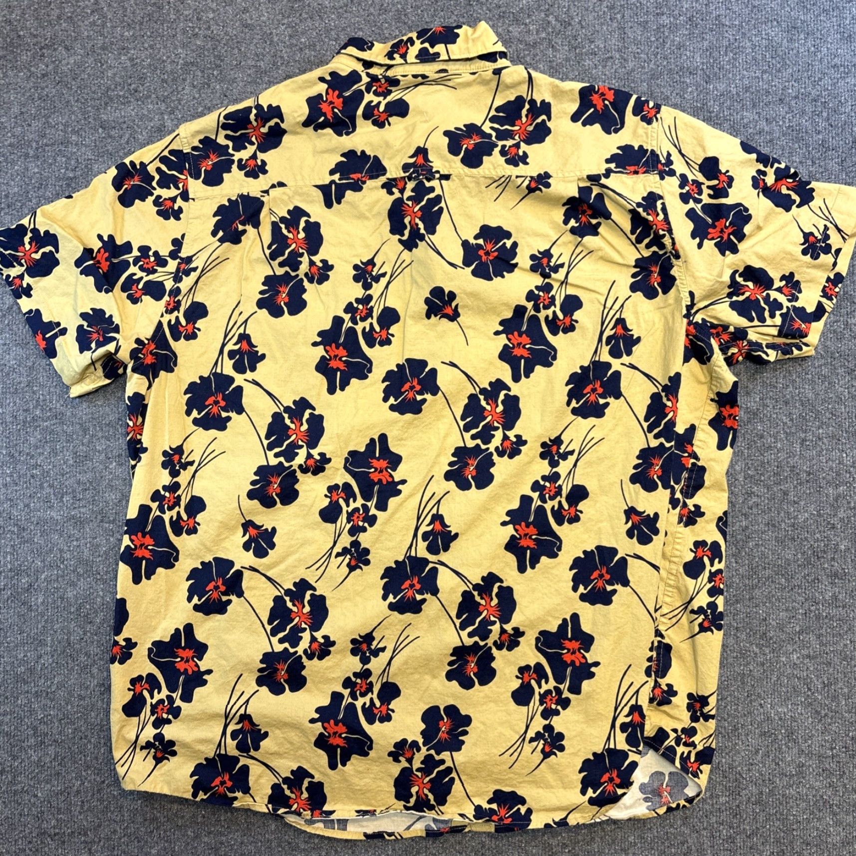 Hurley Hurley Men’s Short Sleeve Woven Patio Shirt XXL Maple Cream Multicolor Button‑Up Collared 98% Cotton 2% Spandex Size US XXL / EU 58 / 5 - 5 Thumbnail