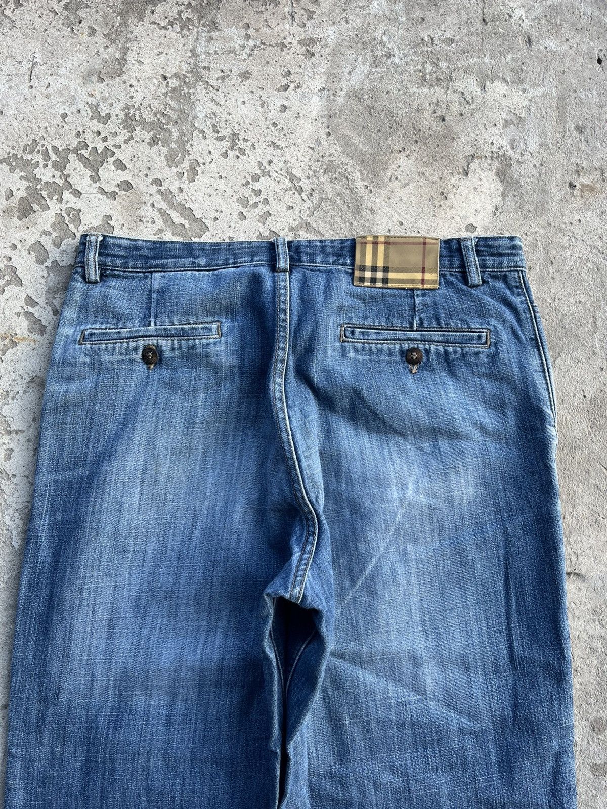 Burberry BURBERRY Vintage Distressed Faded Straight Fit Denim Jeans Size US 32 / EU 48 - 4 Thumbnail