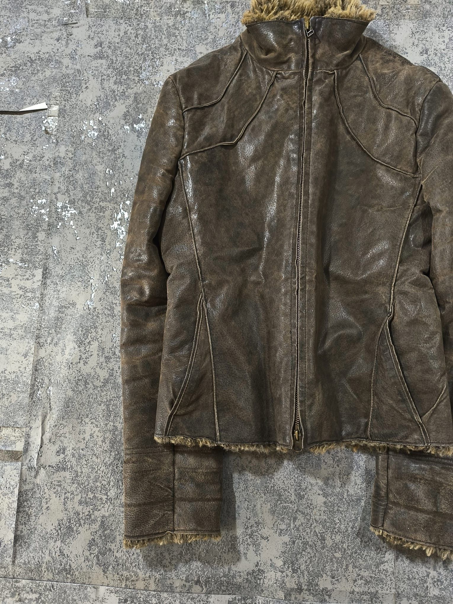 Genuine Leather moto highcollar distressed pigskin leather fauxfur jacket Size M / US 6-8 / IT 42-44 - 9 Thumbnail