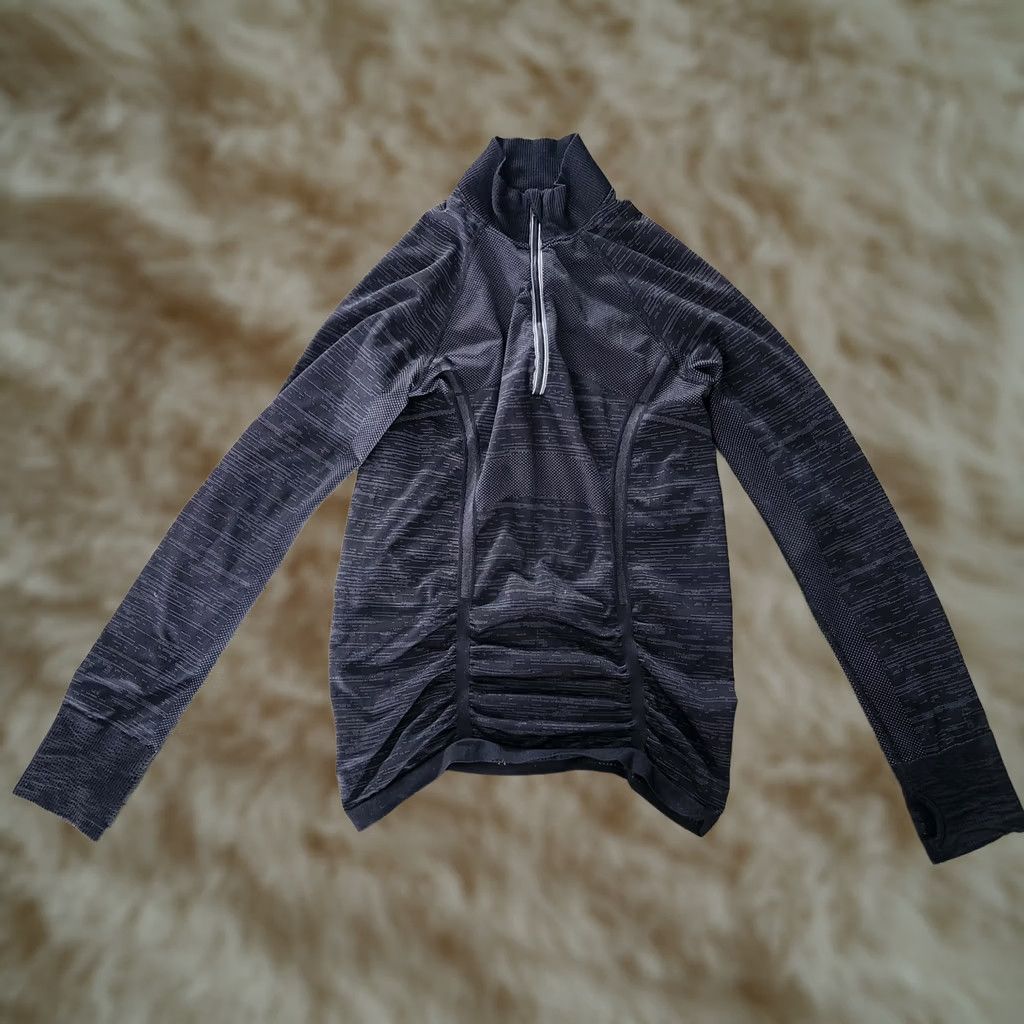 Athleta Athleta Mendoza Women’s M Athletic 1/4 Zip Pullover Black Geometric Fitted Thumb Size M / US 6-8 / IT 42-44 - 1 Thumbnail