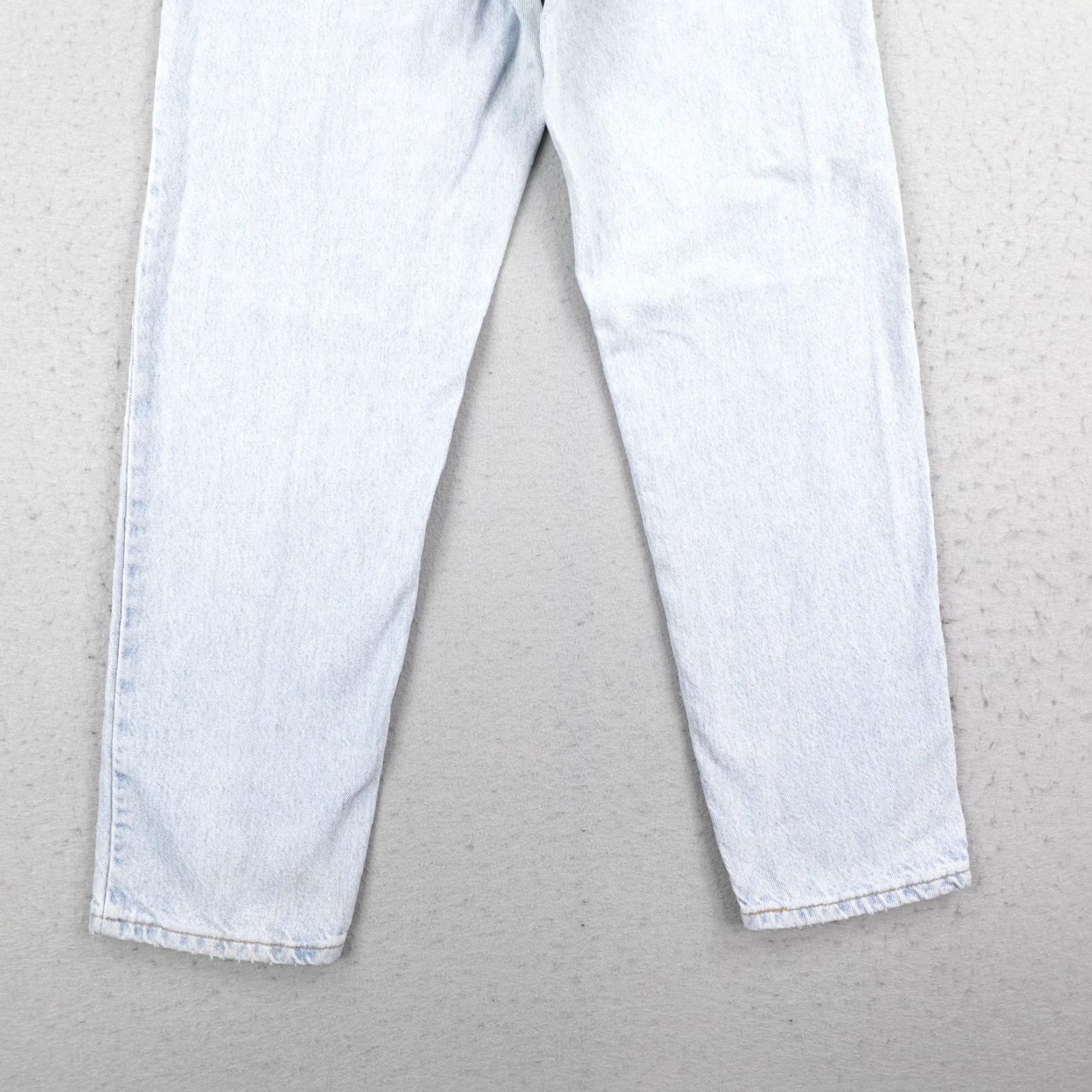 Levi's VINTAGE Levi's Jeans Mens 33x32 Blue Denim 550 Orange Tab Relaxed Fit Tapered 90s Size US 33 - 6 Thumbnail