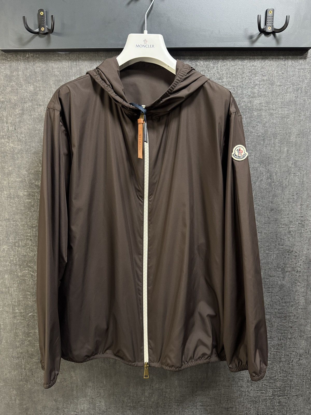 Moncler Moncler Fegeos Jacket Size M / US 6-8 / IT 42-44 - 1 Thumbnail