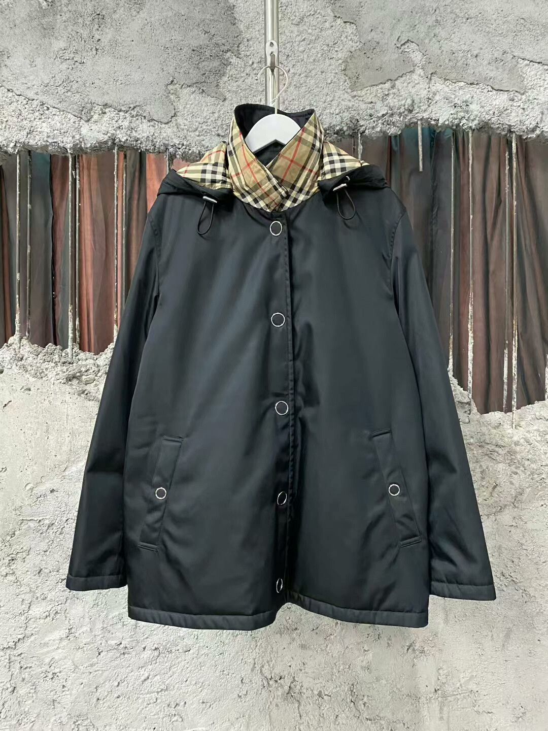 Burberry burberry nylon trench coat in black Size US M / EU 48-50 / 2 - 1 Thumbnail