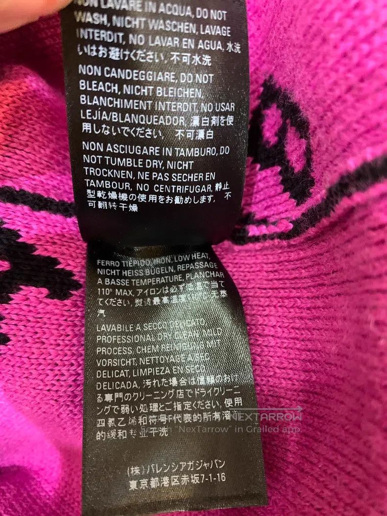 Balenciaga Balenciaga Classic Bulletproof Vest Full Logo Sweater Blac Size S / US 4 / IT 40 - 8 Thumbnail