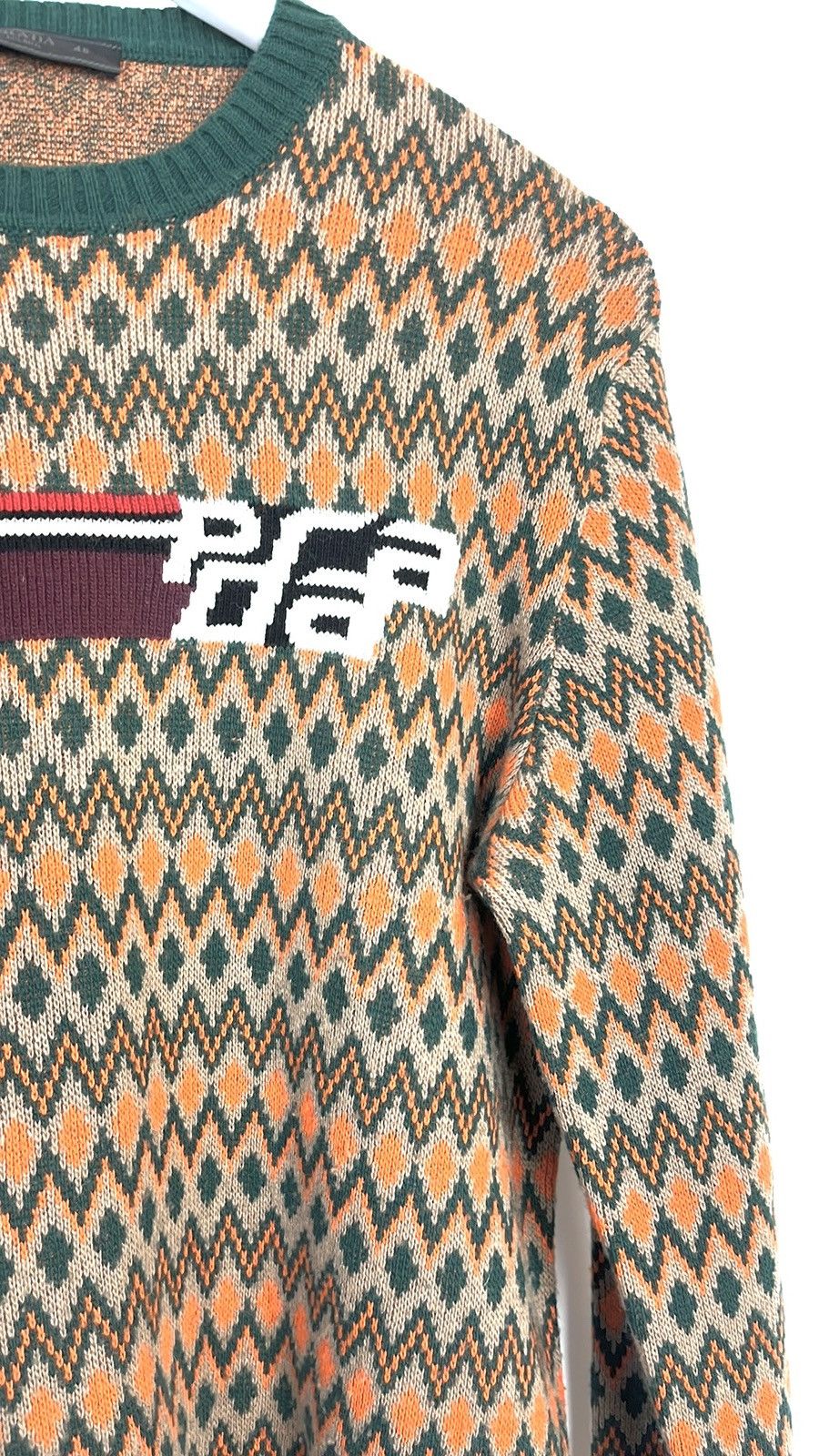 Prada Prada AW/18 Runway Chevron Logo Cashmere Crew-Neck Sweater Size US S / EU 44-46 / 1 - 4 Thumbnail
