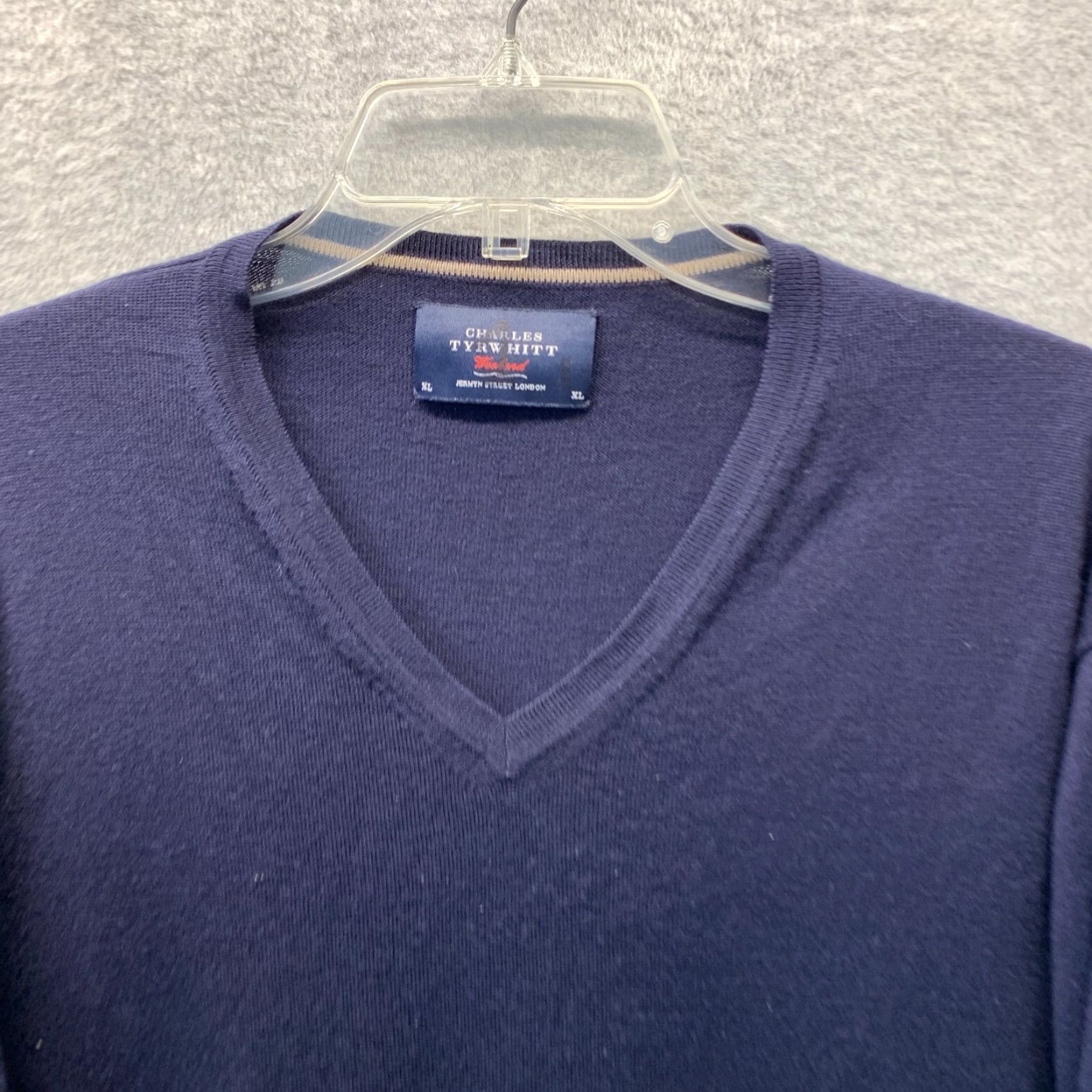 Charles Tyrwhitt Charles Tyrwhitt Sweater XL Blue Wool Knit V-Neck Pullover Casual Mens Shirt? Size US XL / EU 56 / 4 - 3 Thumbnail
