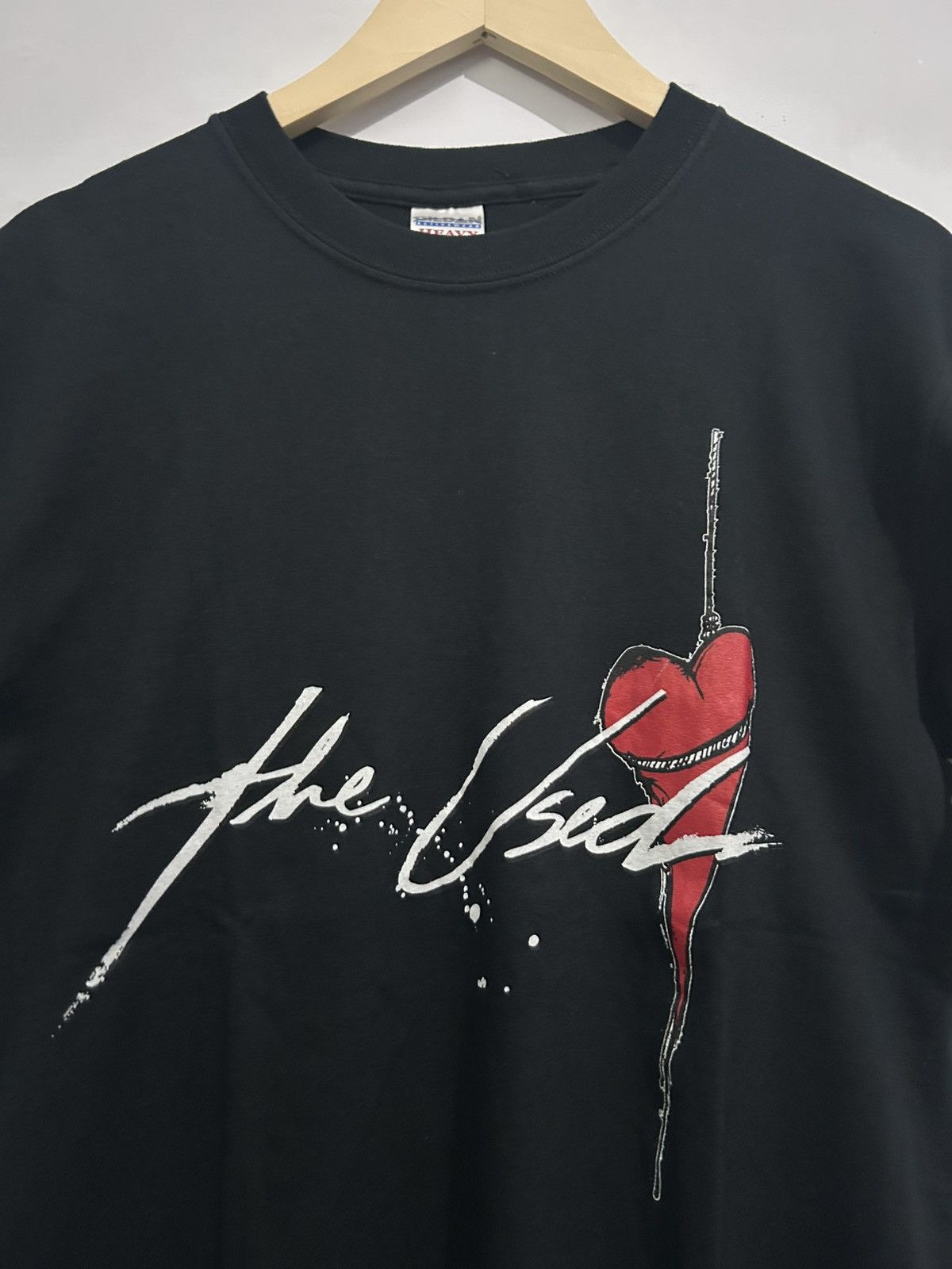 Band Tees × Gildan × Vintage The Used In Love and Death Tee ( 2004 ) Size US M / EU 48-50 / 2 - 2 Thumbnail