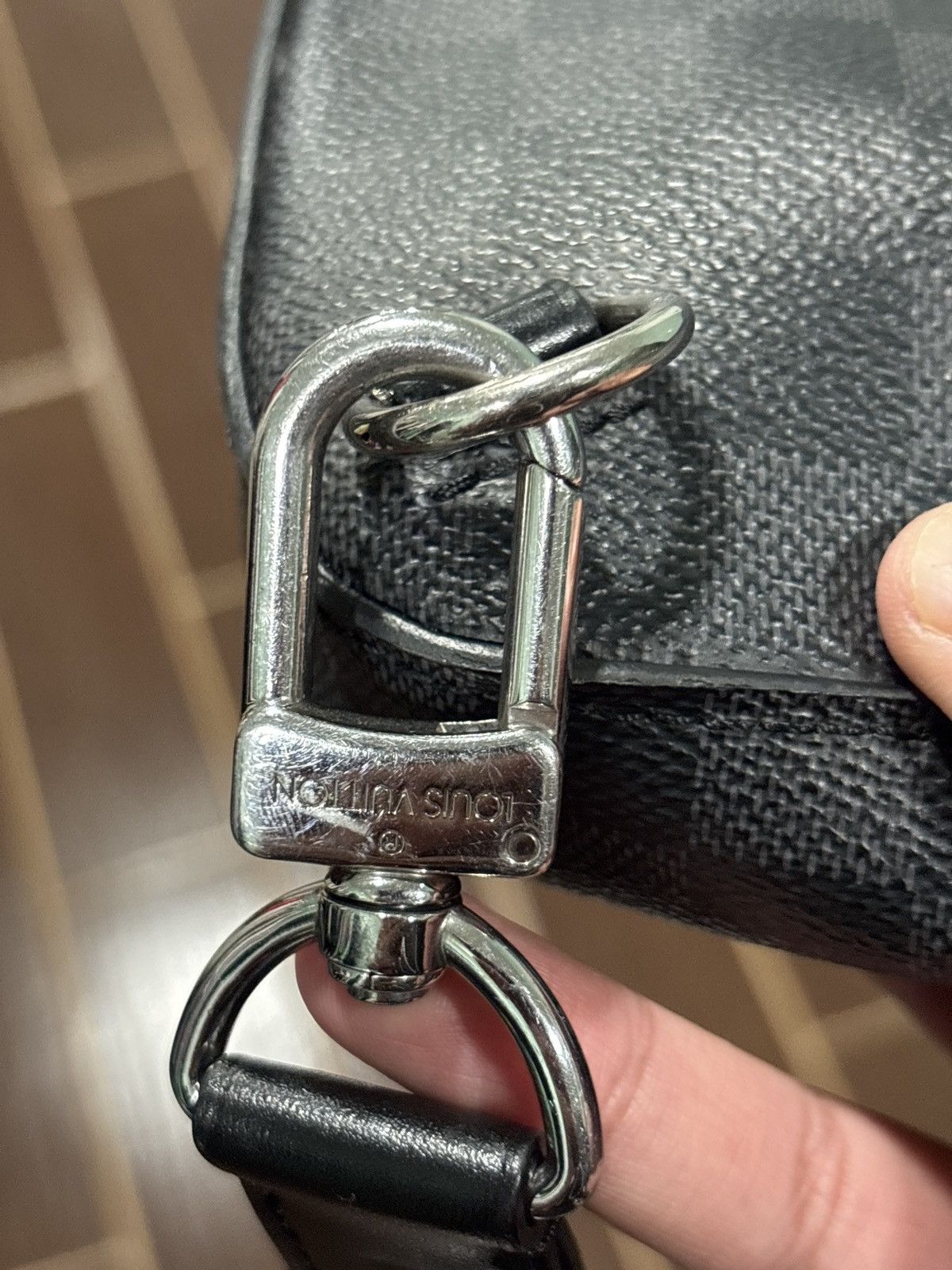 Louis Vuitton USED Louis Vuitton Damier Avenue Slingbag Fannypack Size ONE SIZE - 10 Thumbnail