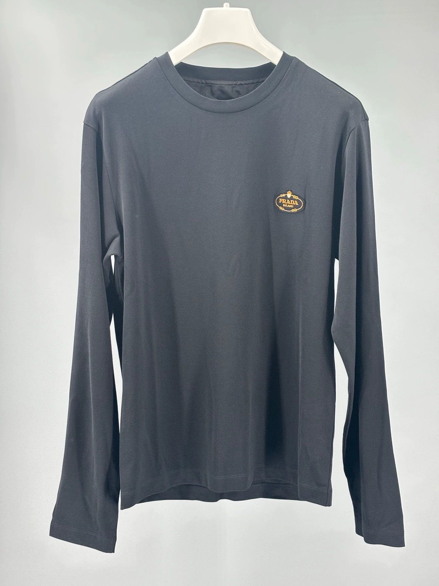 Prada Prada Long Sleeve T-Shirt with Embroidered Badge Size US M / EU 48-50 / 2 - 1 Thumbnail