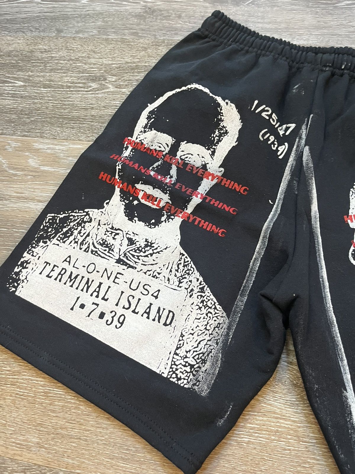 Japanese Brand Humans Kill Everything Sample Print Shorts Size US 30 / EU 46 - 5 Thumbnail