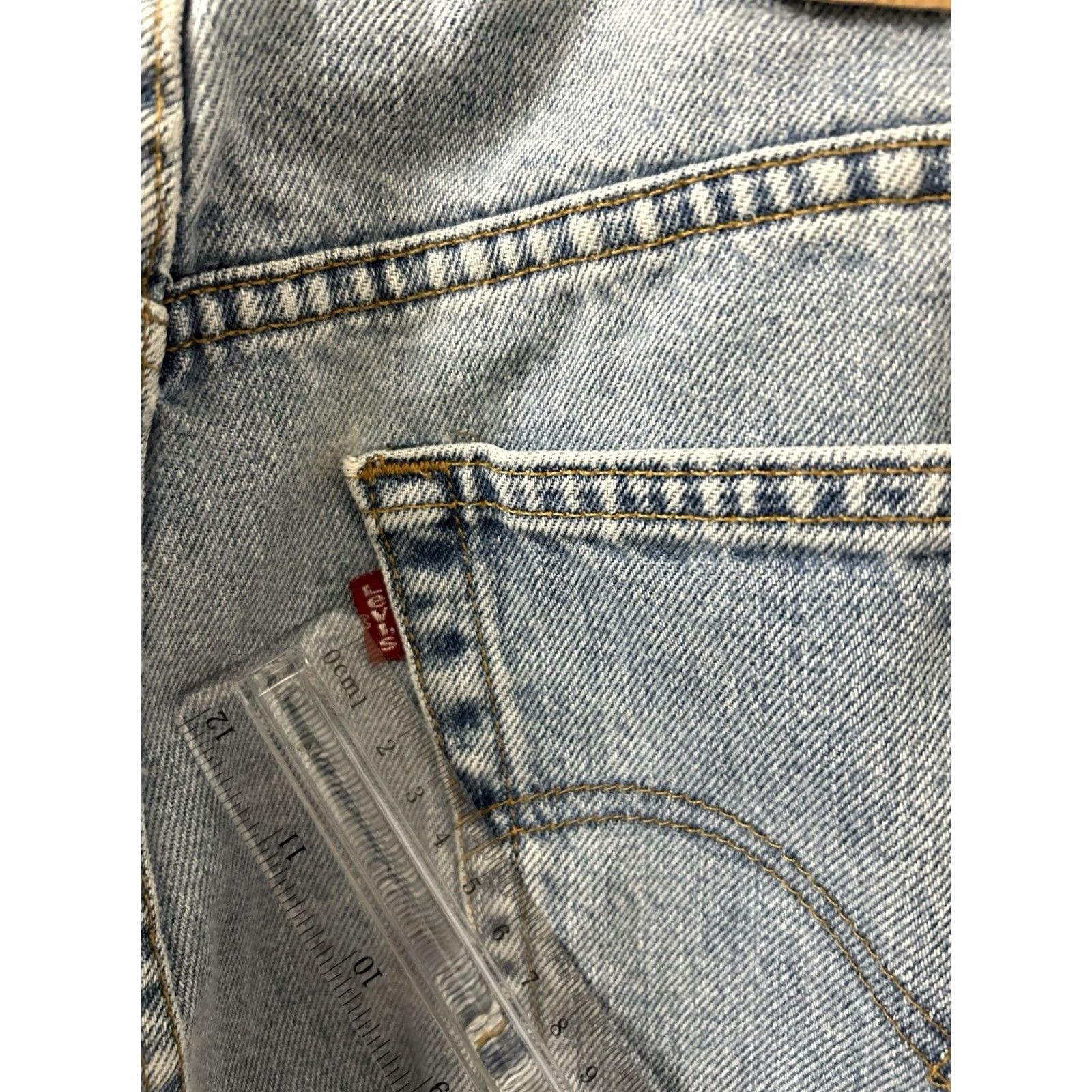 Levi's VTG Levi's 505 Jeans Mens 36x30 Blue Light Wash Regular Fit Straight Levi's 505 Jeans Mens 36x30 Blue Light Wash Regular Fit Straight Leg Denim Size US 36 / EU 52 - 6 Thumbnail