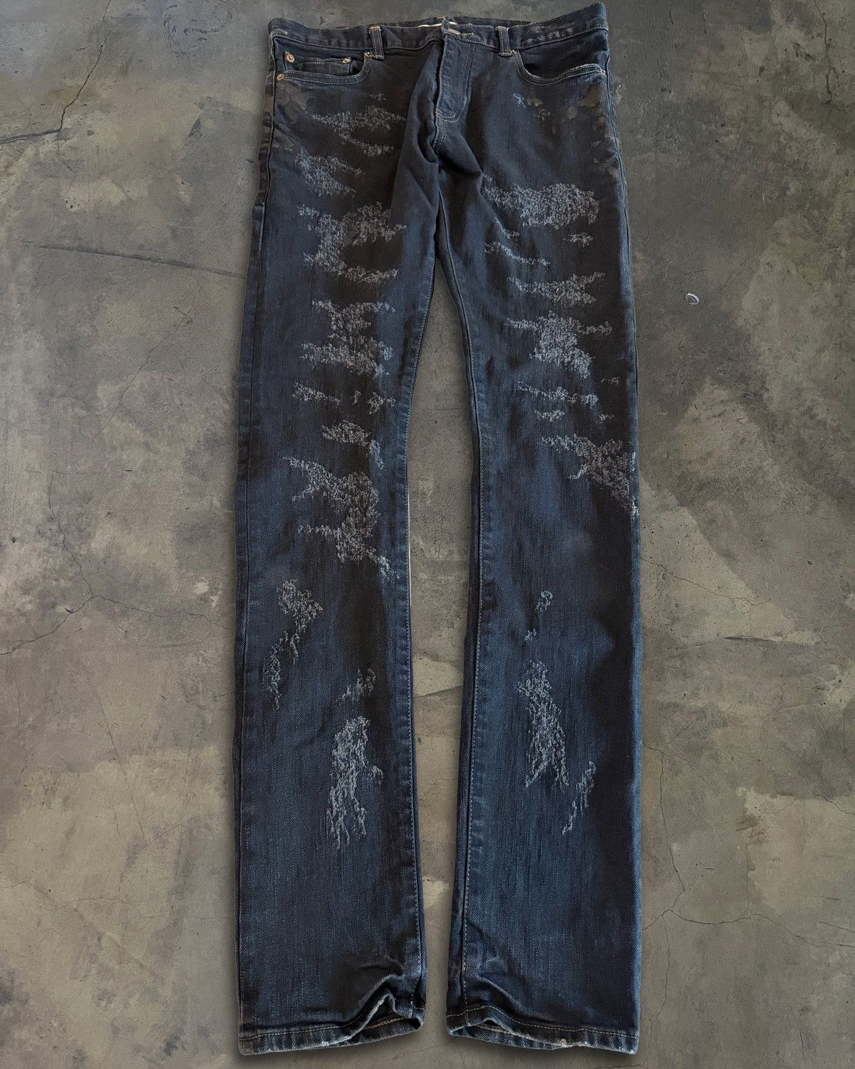 Saint Laurent Paris SAINT LAURENT FW2013 SCAB DISTRESSED JEANS Size US 33 - 1 Thumbnail