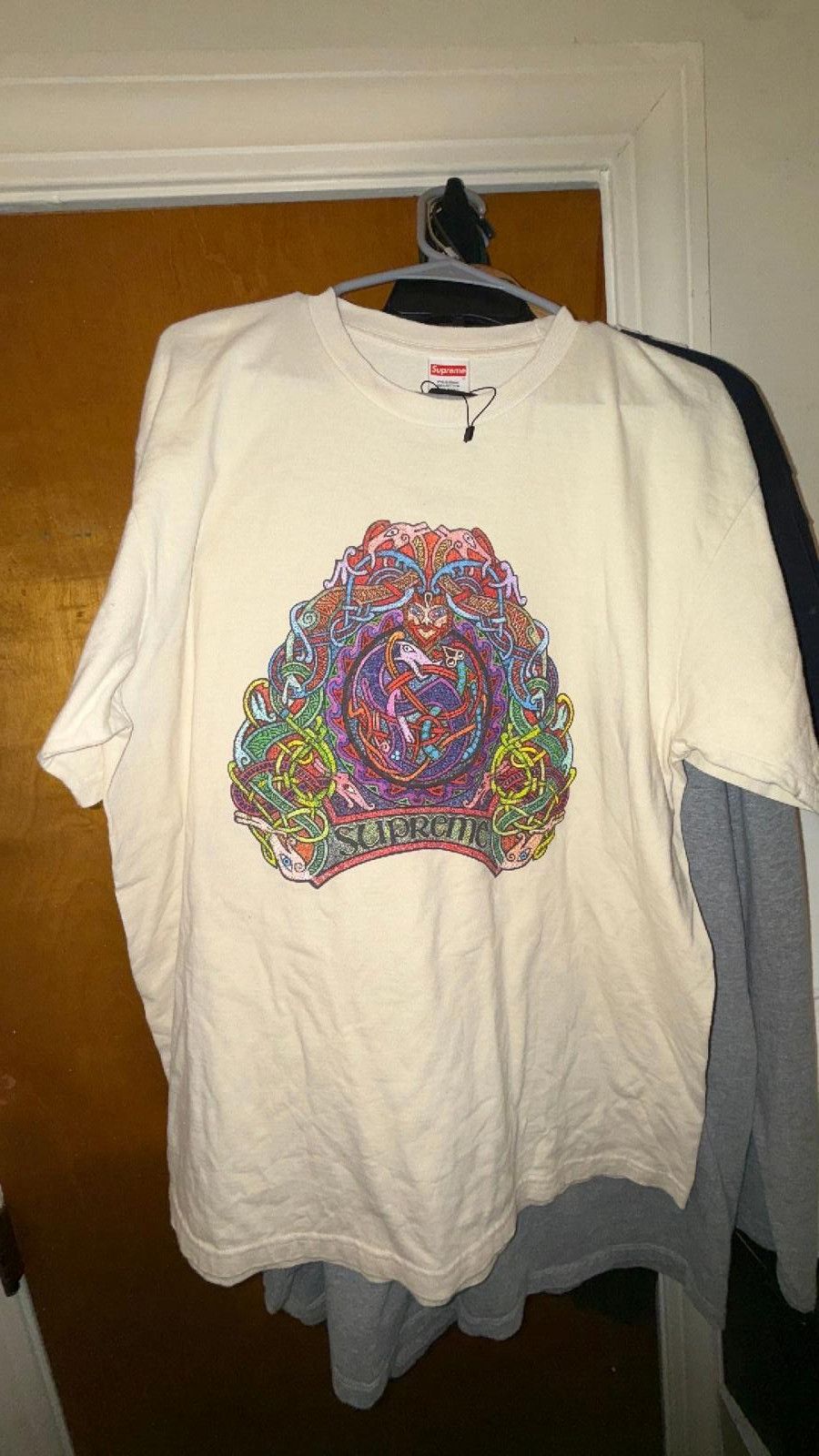 Designer Supreme tee cream sz L Size ONE SIZE - 1 Preview