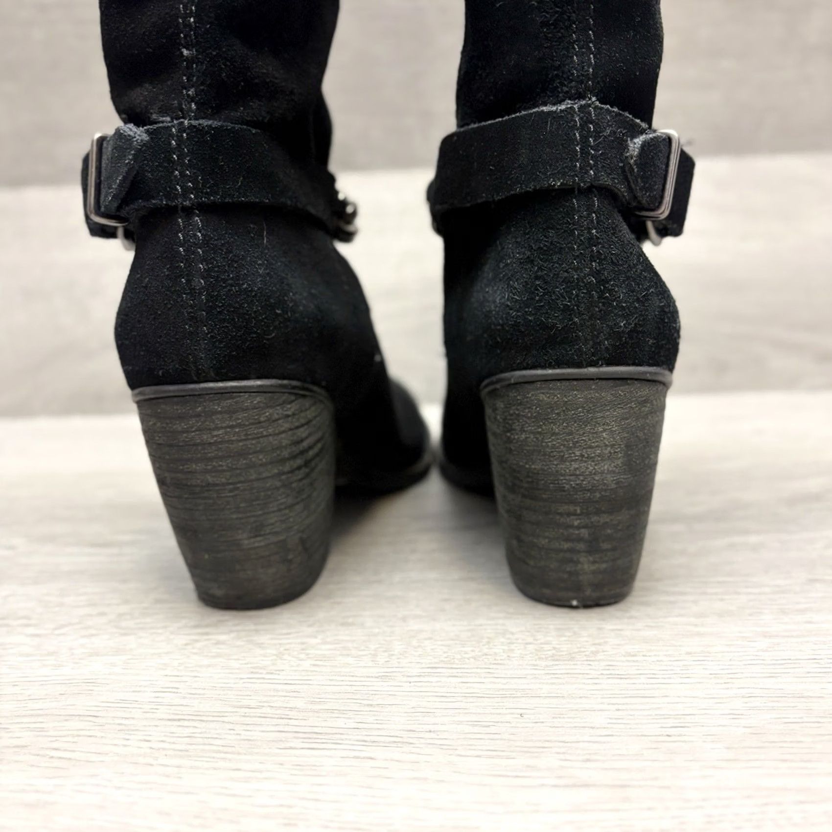 BCBGeneration BCBGeneration Riding Boots Suede Chain Harness Stacked Heel 7.5M Black Size US 8 / IT 38 - 4 Thumbnail