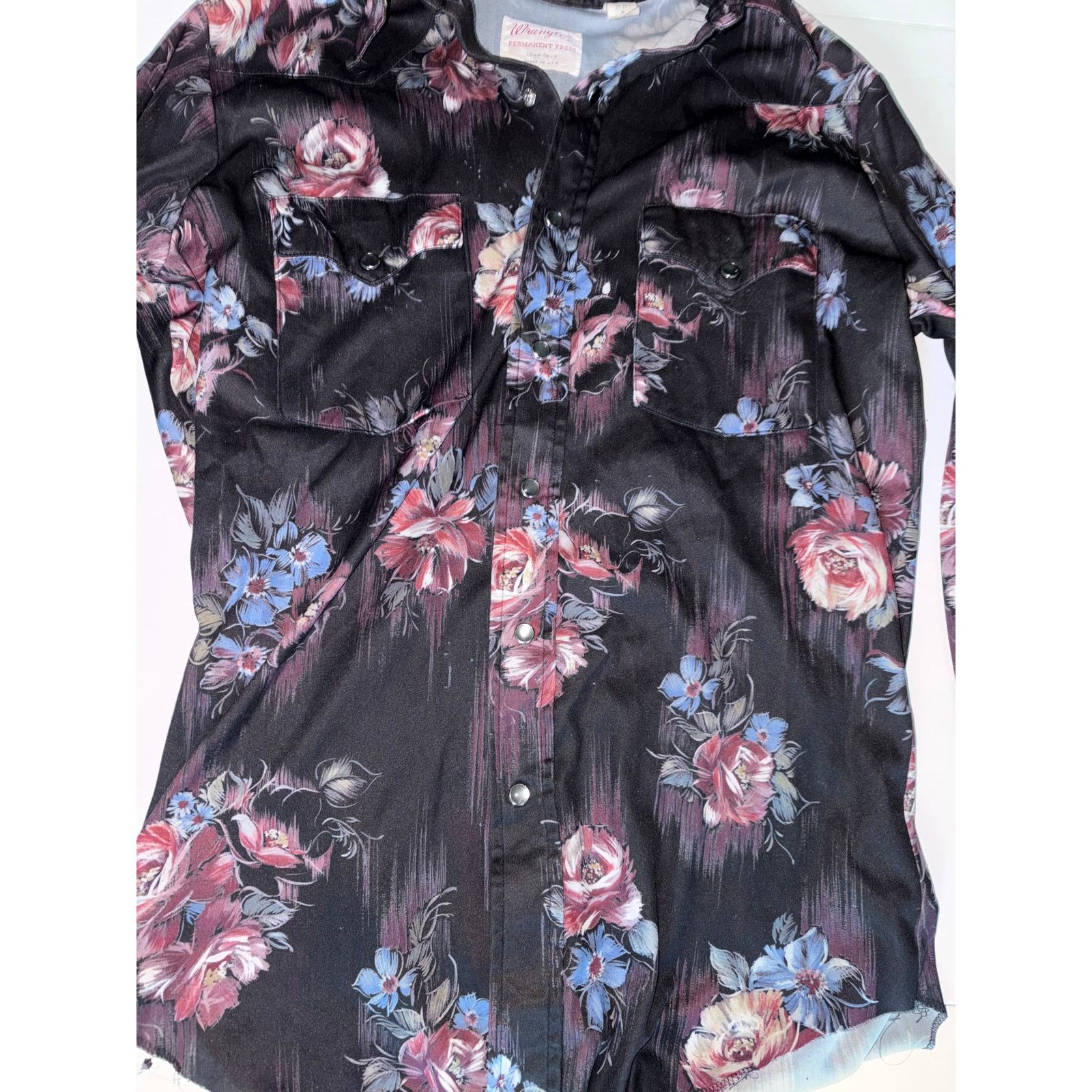 Wrangler Vintage Wrangler Longtails floral permanent press 15-15 1/2 Size US M / EU 48-50 / 2 - 3 Thumbnail