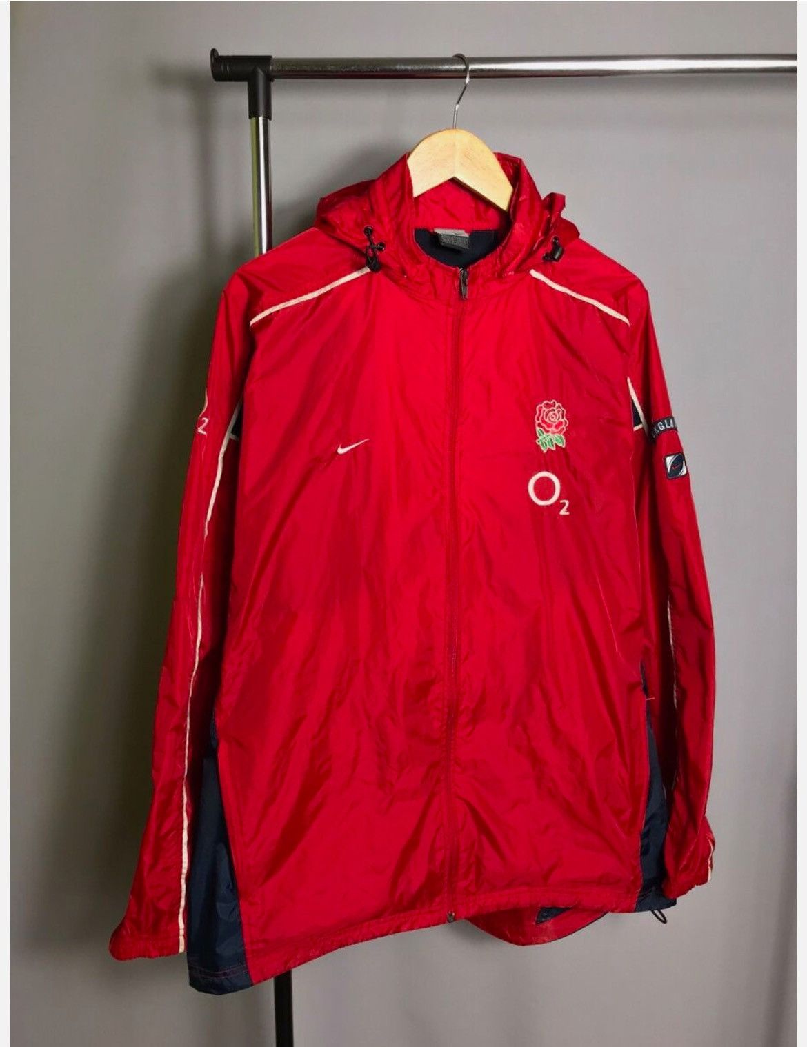Nike × Vintage ENGLAND NIKE RUGBY WATERPROOF TRAINING RAIN O2 HOODED JACKET Size US XL / EU 56 / 4 - 1 Thumbnail