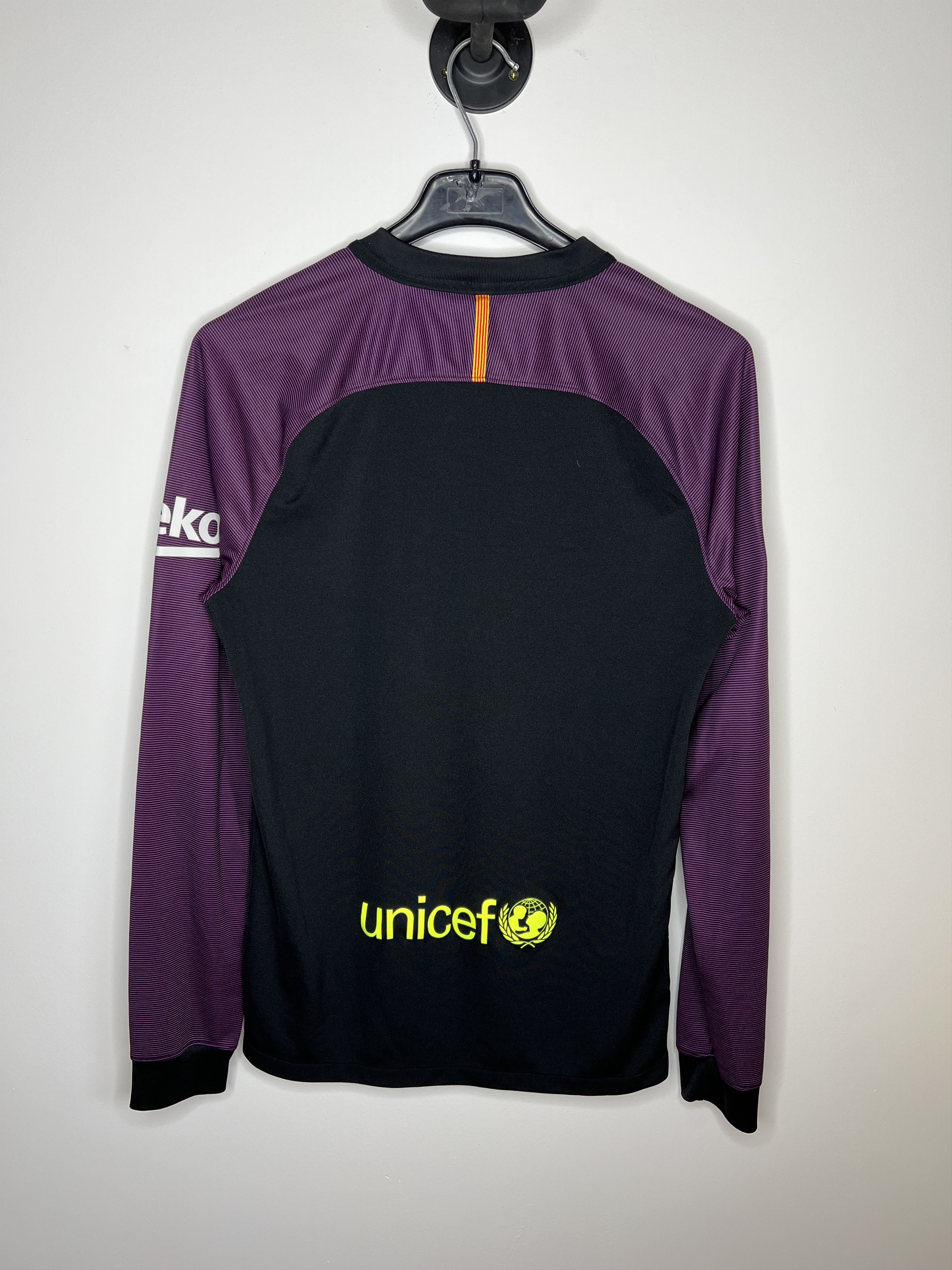 Nike BARCELONA 2016 2017 GOALKEEPER FOOTBALL SHIRT SOCCER JERSEY Size US M / EU 48-50 / 2 - 2 Thumbnail