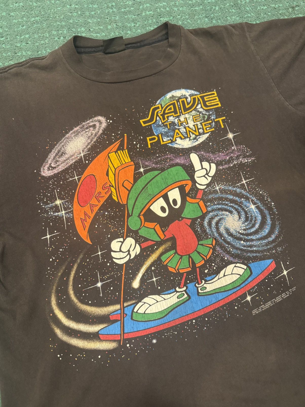 Vintage Vintage Marvin the Martian Save the Planet Tee 90’s Size US XL / EU 56 / 4 - 1 Thumbnail