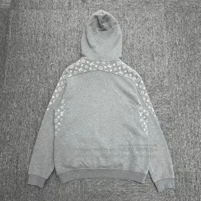 Louis Vuitton Louis Vuitton Grey Circus Hoodie Size US L / EU 52-54 / 3 - 2 Thumbnail