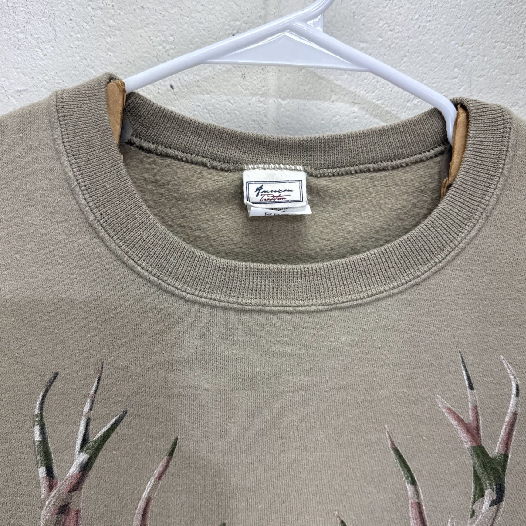 Vintage Vintage Hunter Sweatshirt Adult 2XL Beige Outdoor Nature Graphic Print Pullover Fleece Size US XXL / EU 58 / 5 - 5 Thumbnail