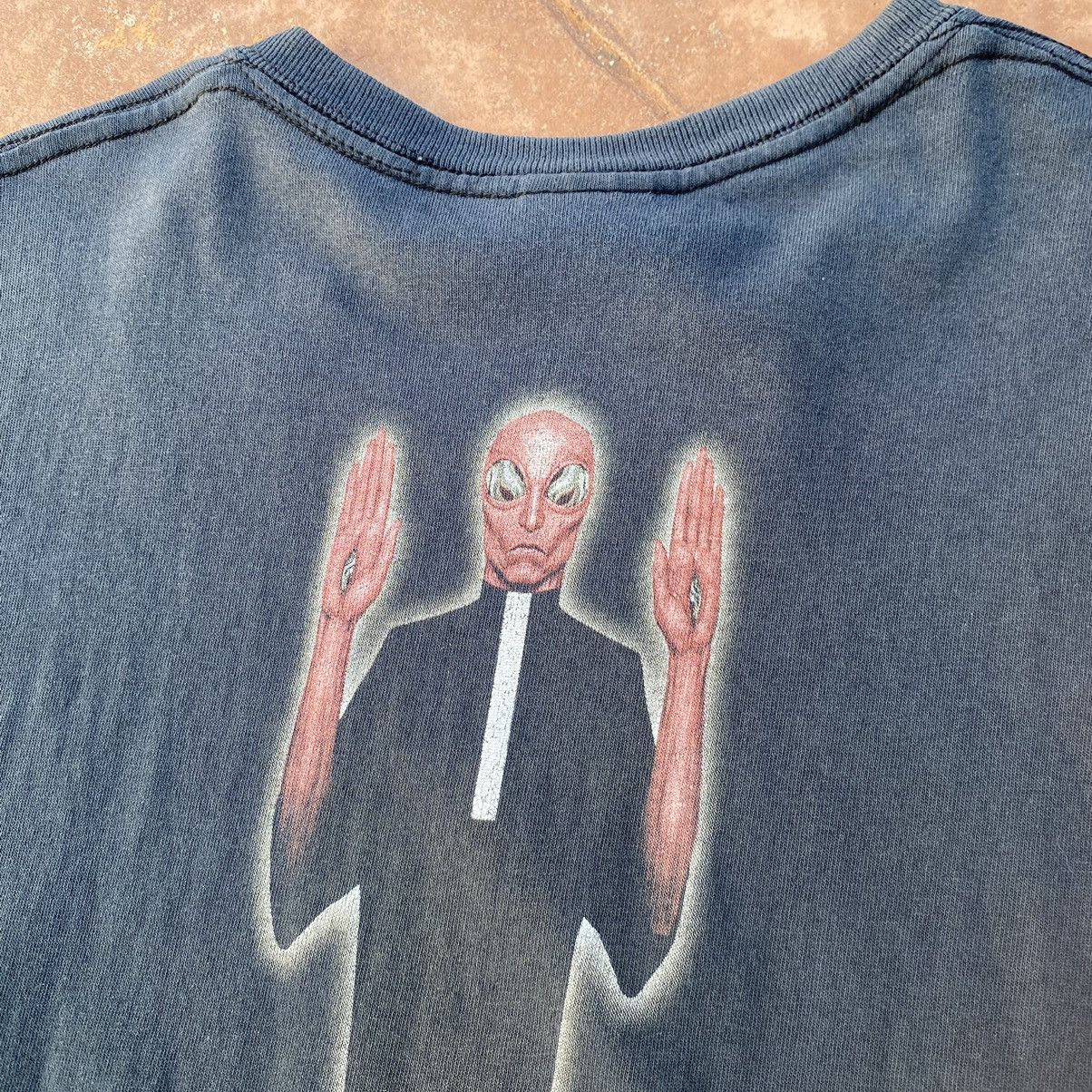 Band Tees Thrashed Faded Vintage Y2K Tool Band Alien ERD GRUNGE TSHIRT Size US L / EU 52-54 / 3 - 3 Thumbnail