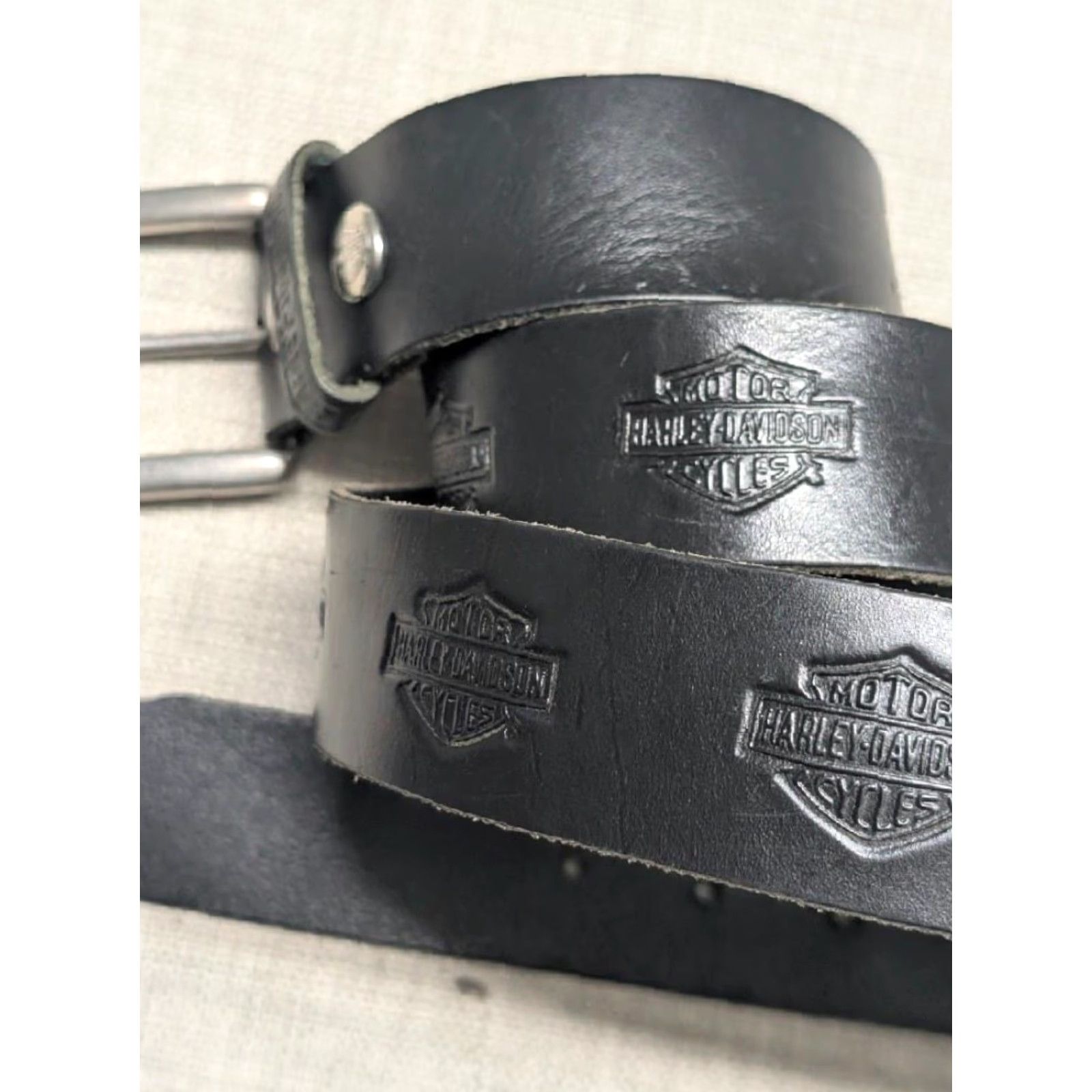 Harley Davidson VINTAGE Harley-Davidson Belt Western Buckle Leather 40 Black Tooled USA Made Mens Belt 1-1/2" Cowhide All-Over Pattern Size 40 - 2 Thumbnail