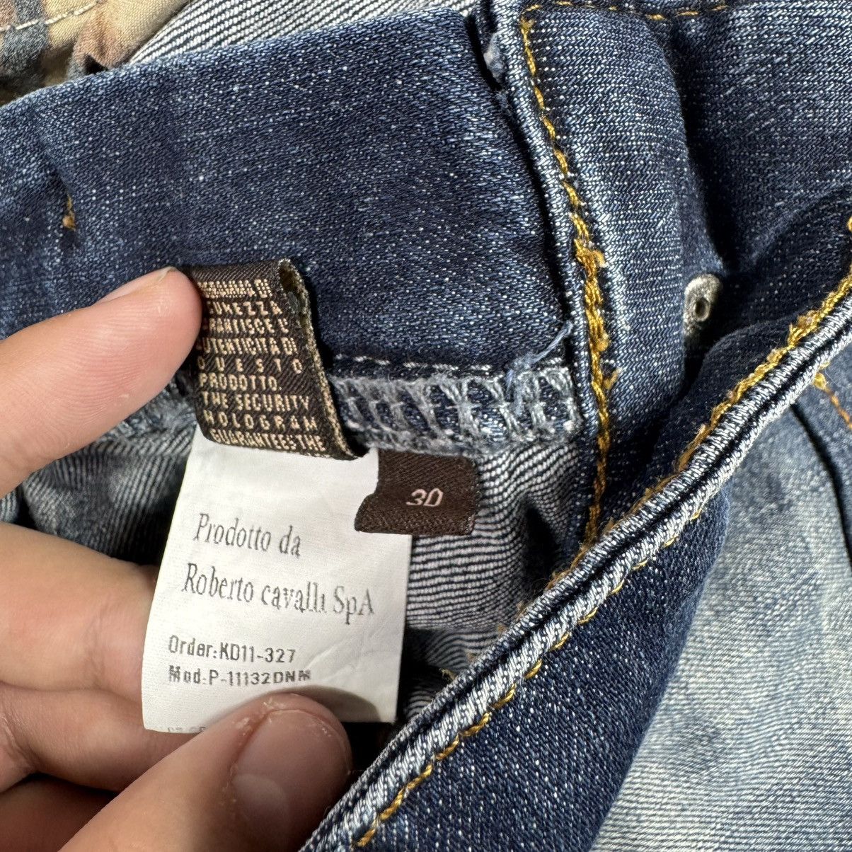 Roberto Cavalli × Vintage vintage 90s roberto cavalli short big logo justcavalli Size 30" / US 8 / IT 44 - 8 Thumbnail