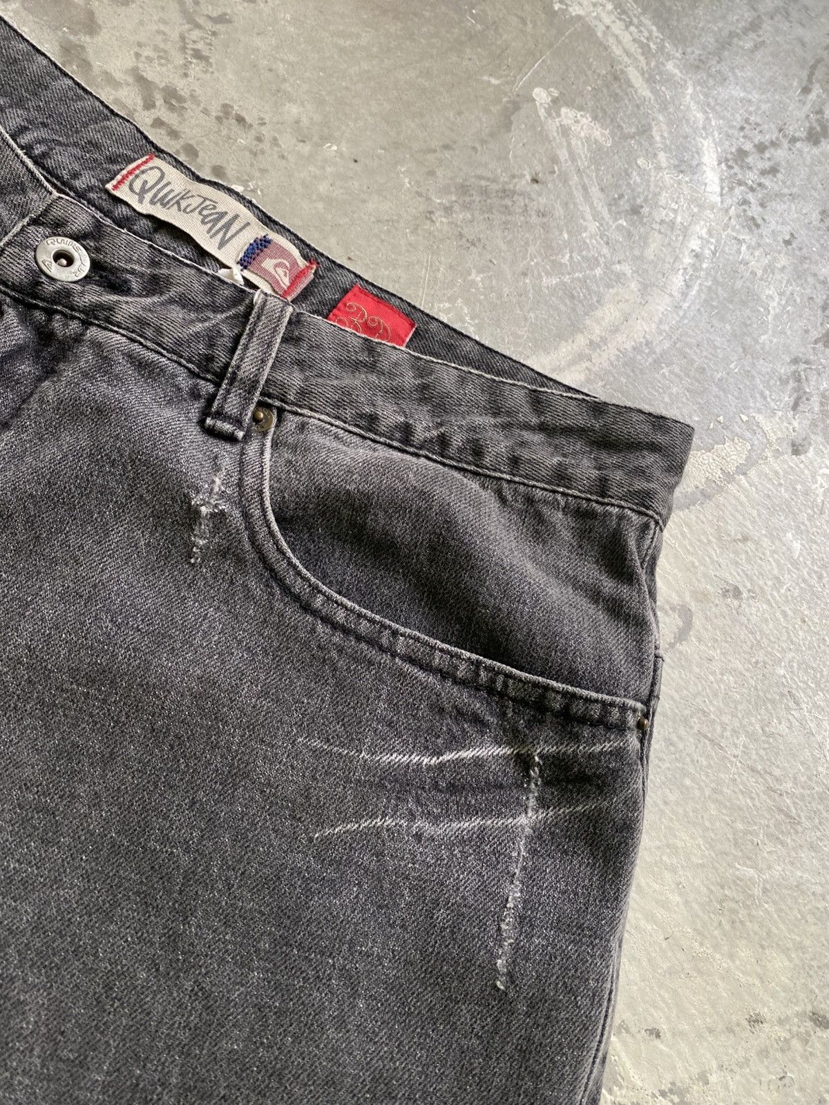Quiksilver × Vintage Vintage Quiksilver Emberoidery Spellout Denim Short Pants Size US 33 - 12 Thumbnail