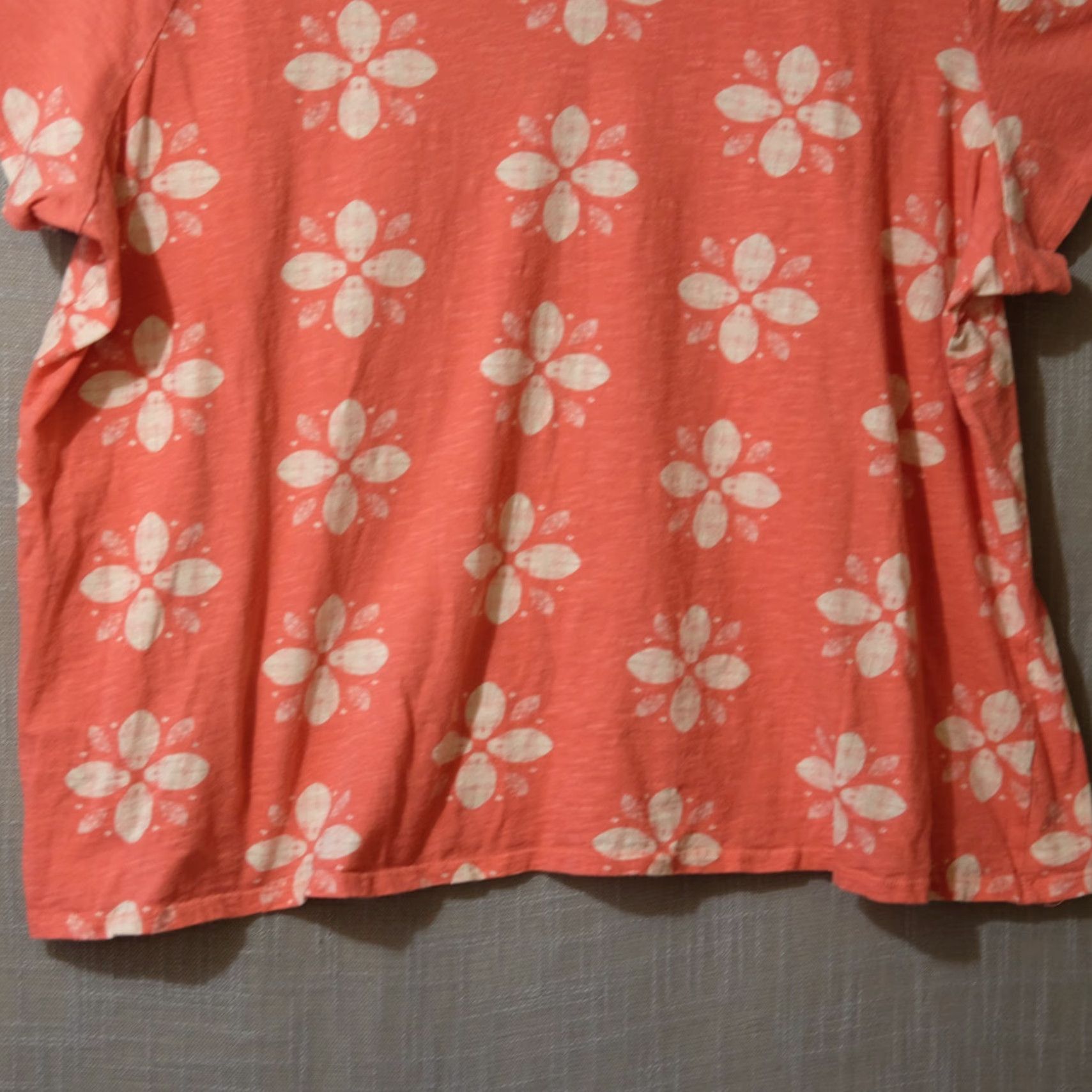 Vintage Sonoma Shirt Womens 2X Regular 100% Cotton Floral The Everyday Tee Watermelon Red/White V-Neck Short Sleeve Pullover Casual Basic Size XXL / US 16-18 / IT 52-54 - 4 Thumbnail