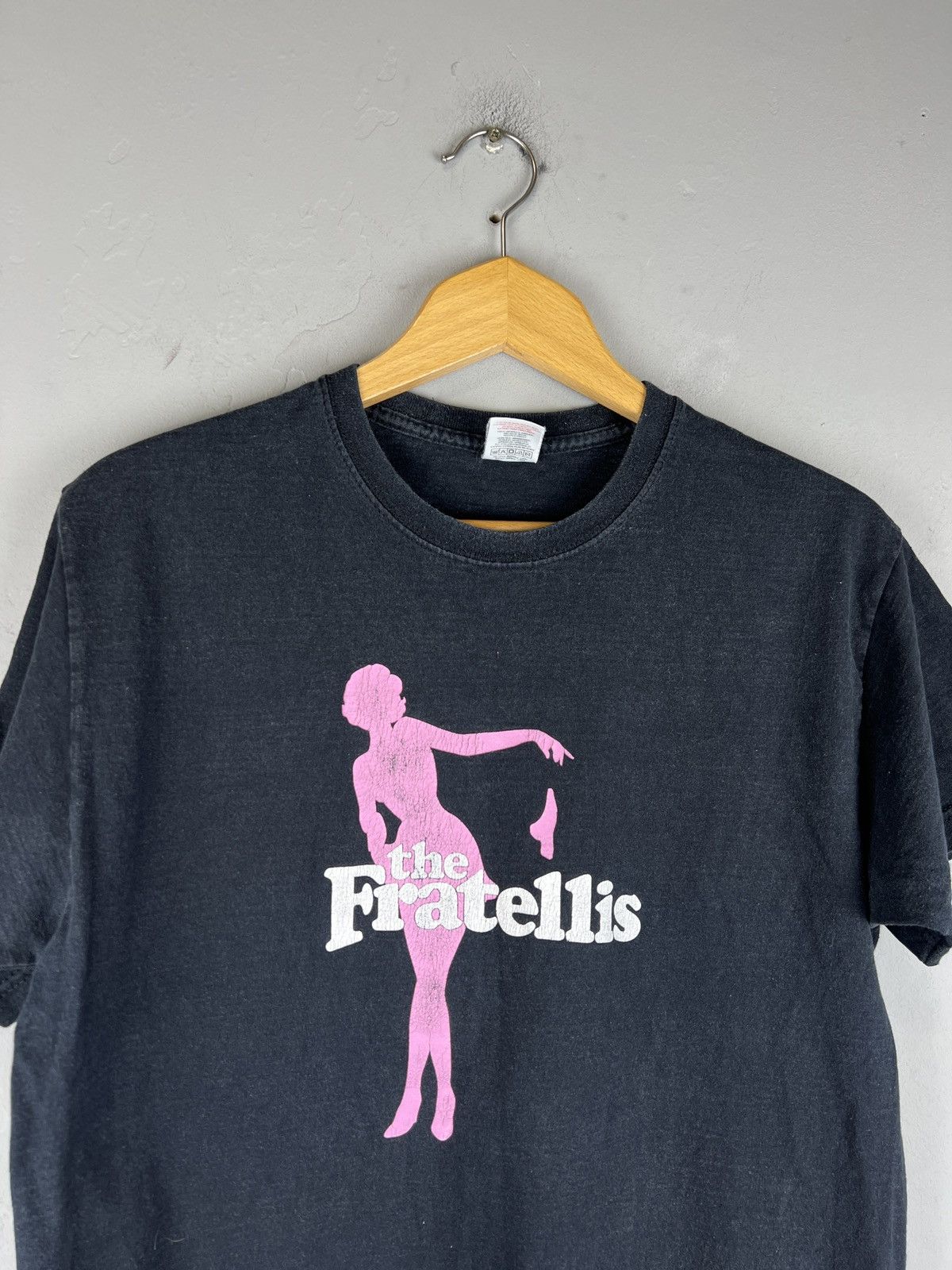 Band Tees × Vintage Vintage 00s The Fratellis Pink Woman What Shape Would You Be Size US M / EU 48-50 / 2 - 2 Thumbnail