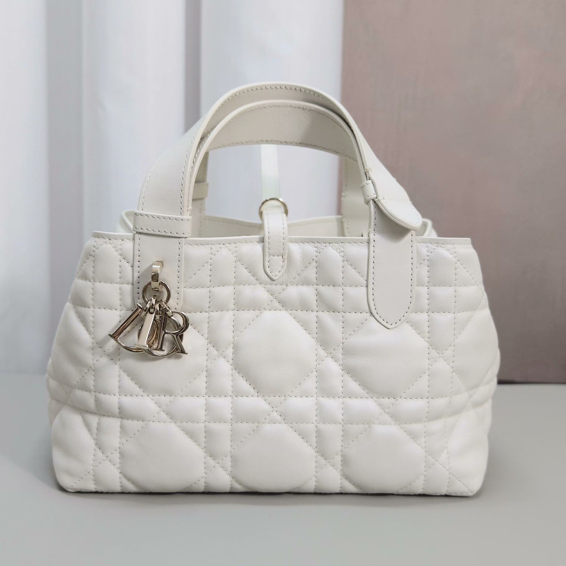 Dior Pre-loved Bag Very good condition Size ONE SIZE - 1 Thumbnail